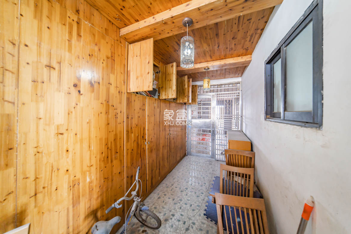 阳光100一期、四五期 3室2厅2卫 90.0万 阳光100一期、四五期 3室2厅2卫 90.0万其他