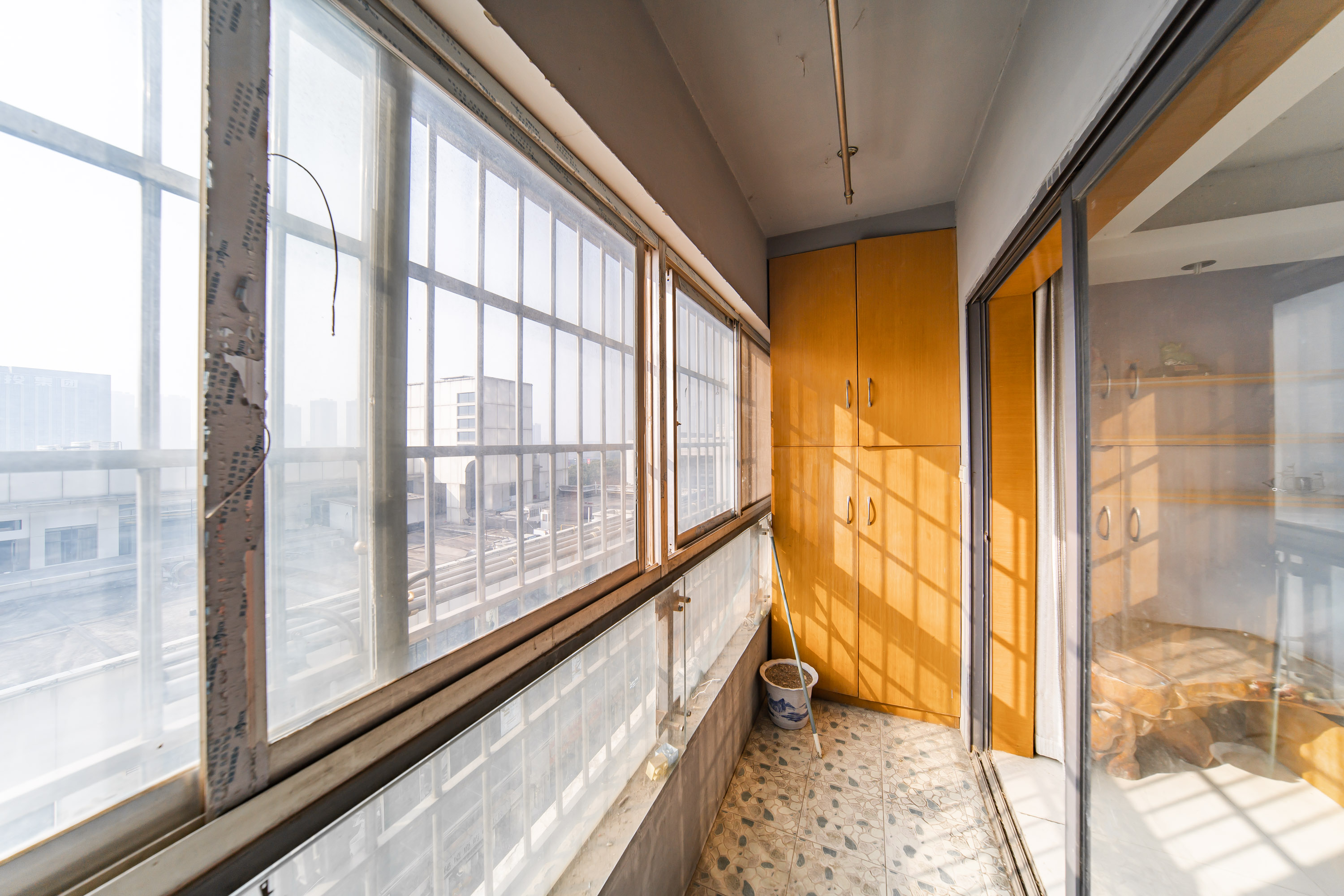 阳光100一期、四五期 3室2厅2卫 90.0万 阳光100一期、四五期 3室2厅2卫 90.0万阳台