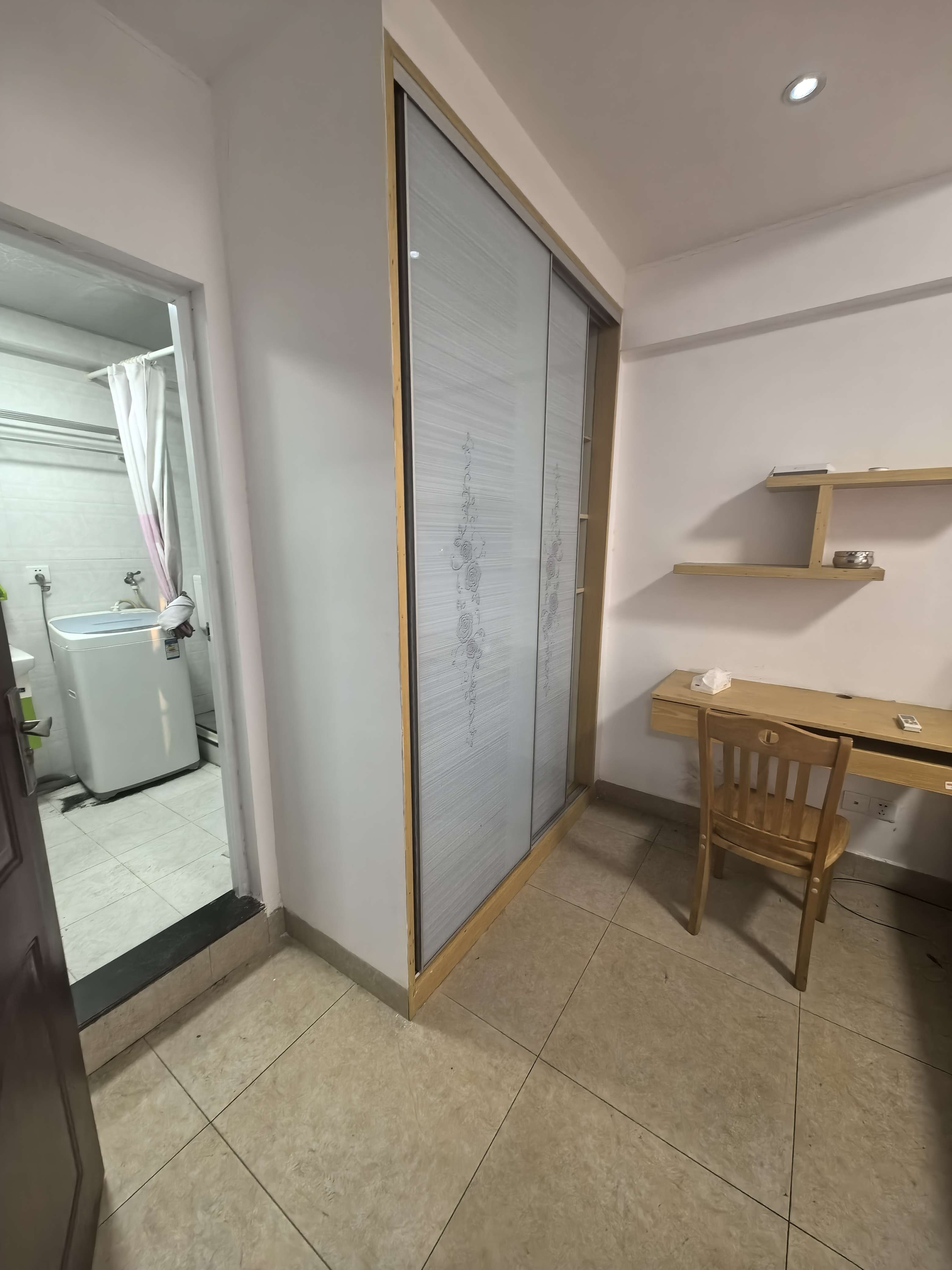 冠都现代城(冠都幸福彼岸) 1室1厅1卫 900.0元/月 冠都现代城(冠都幸福彼岸) 1室1厅1卫 900.0元/月室内图