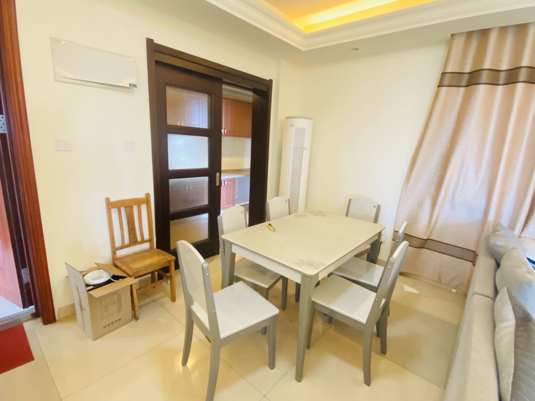 碧桂园 4室2厅2卫 2000.0元/月 碧桂园 4室2厅2卫 2000.0元/月室内图