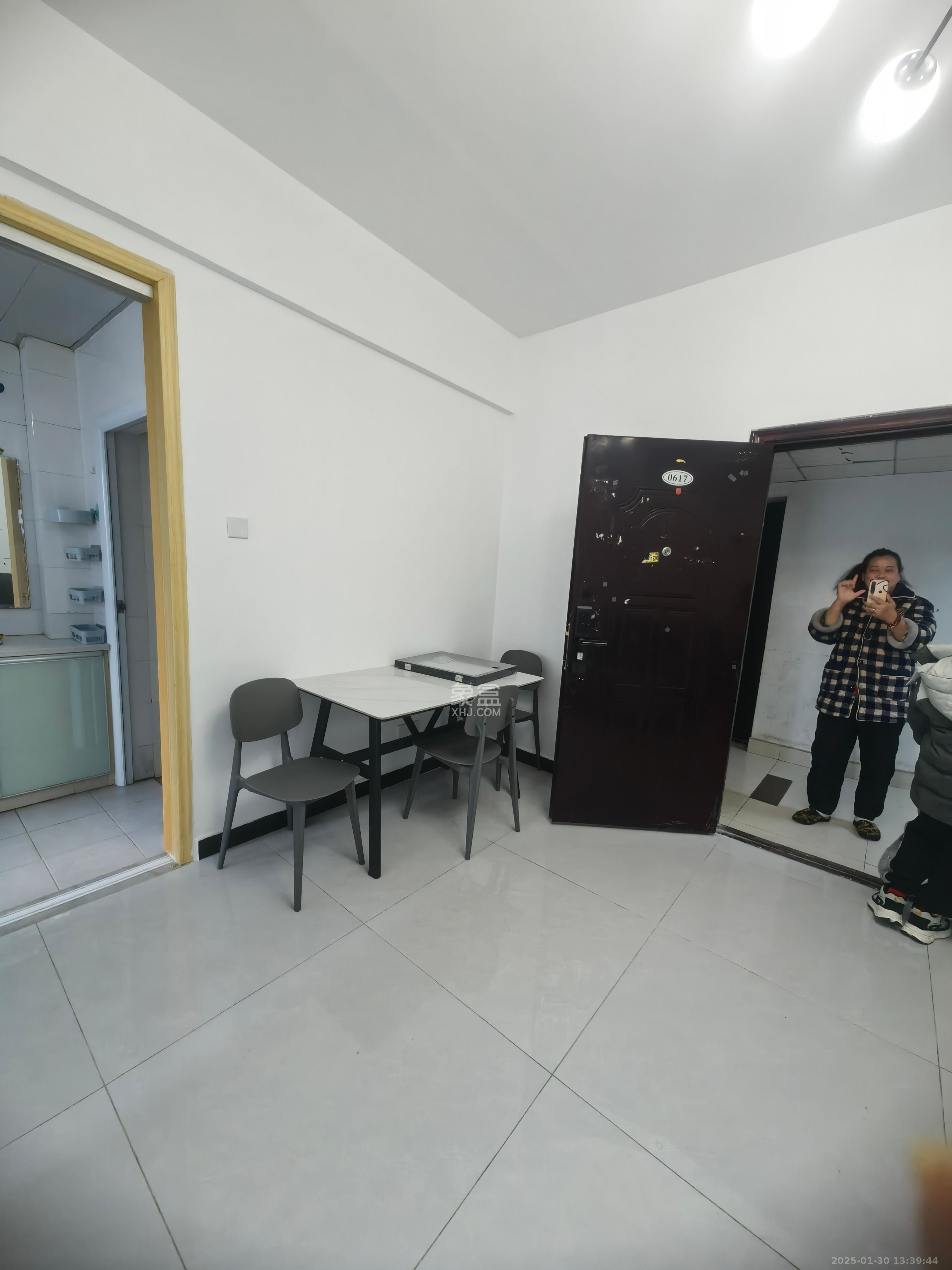 颐美会现代城 1室0厅0卫 2480.0元/月 颐美会现代城 1室0厅0卫 2480.0元/月室内图