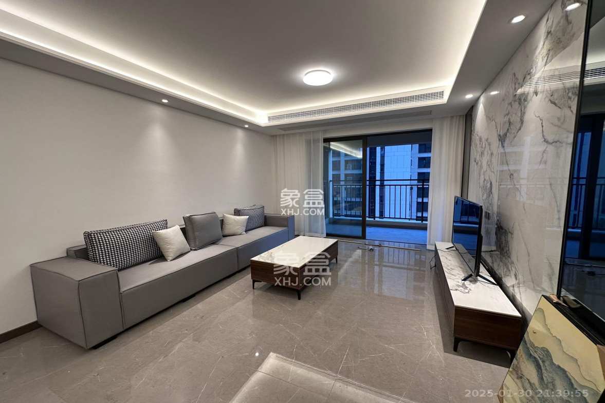 龙湖春江天玺 3室2厅2卫 3800.0元/月 龙湖春江天玺 3室2厅2卫 3800.0元/月室内图