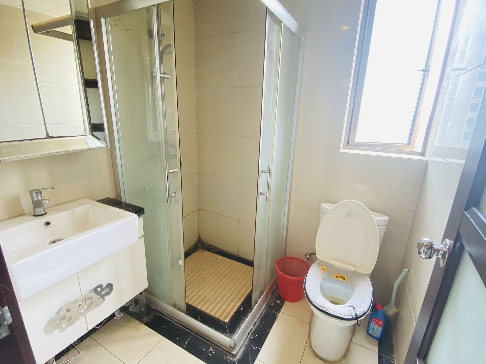 碧桂园 4室2厅2卫 2000.0元/月 碧桂园 4室2厅2卫 2000.0元/月室内图