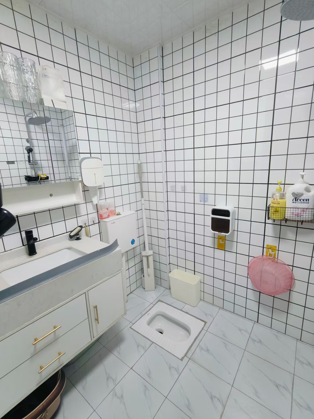 五洲富隆中心  1室1厅1卫    900.0元/月室内图