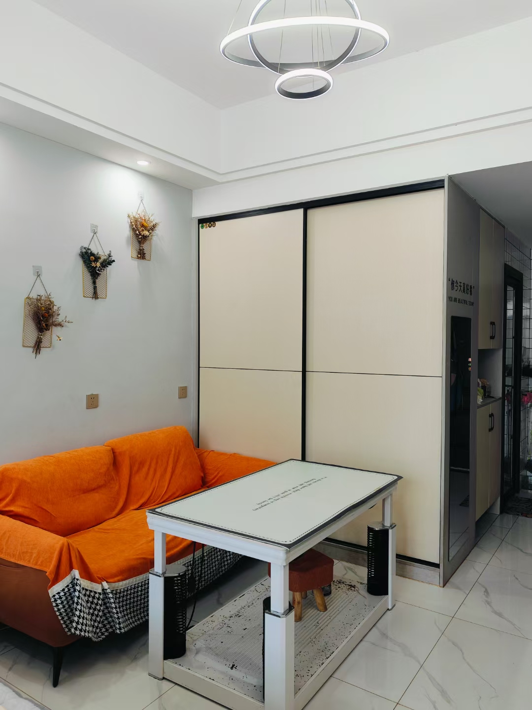 五洲富隆中心 1室1厅1卫 900.0元/月 五洲富隆中心 1室1厅1卫 900.0元/月室内图