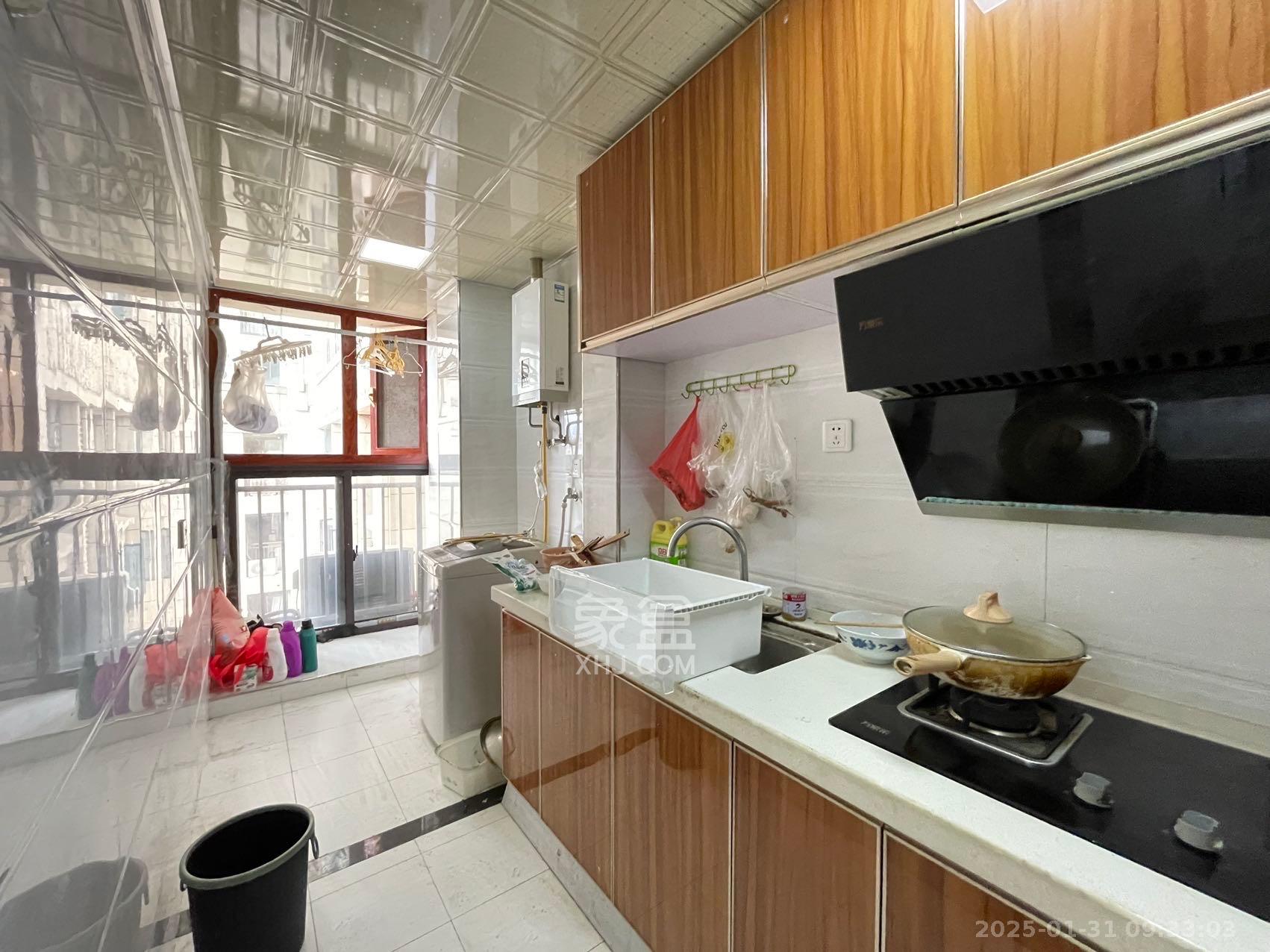 天下一家 2室2厅1卫 2500.0元/月 天下一家 2室2厅1卫 2500.0元/月室内图