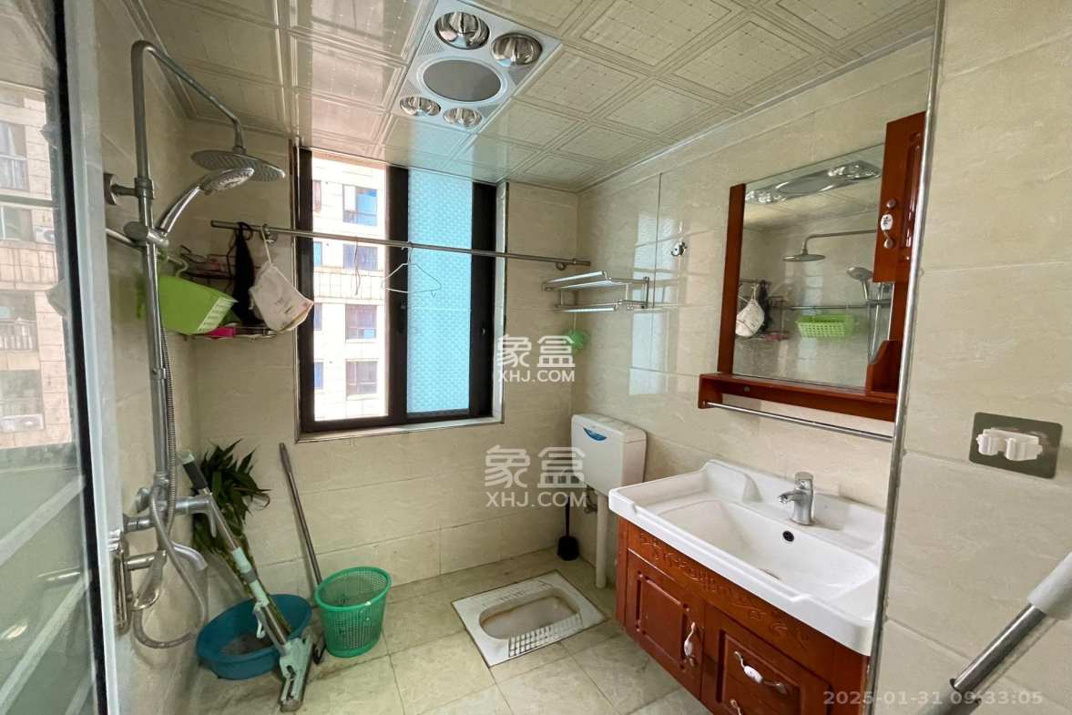 天下一家 2室2厅1卫 2500.0元/月 天下一家 2室2厅1卫 2500.0元/月室内图