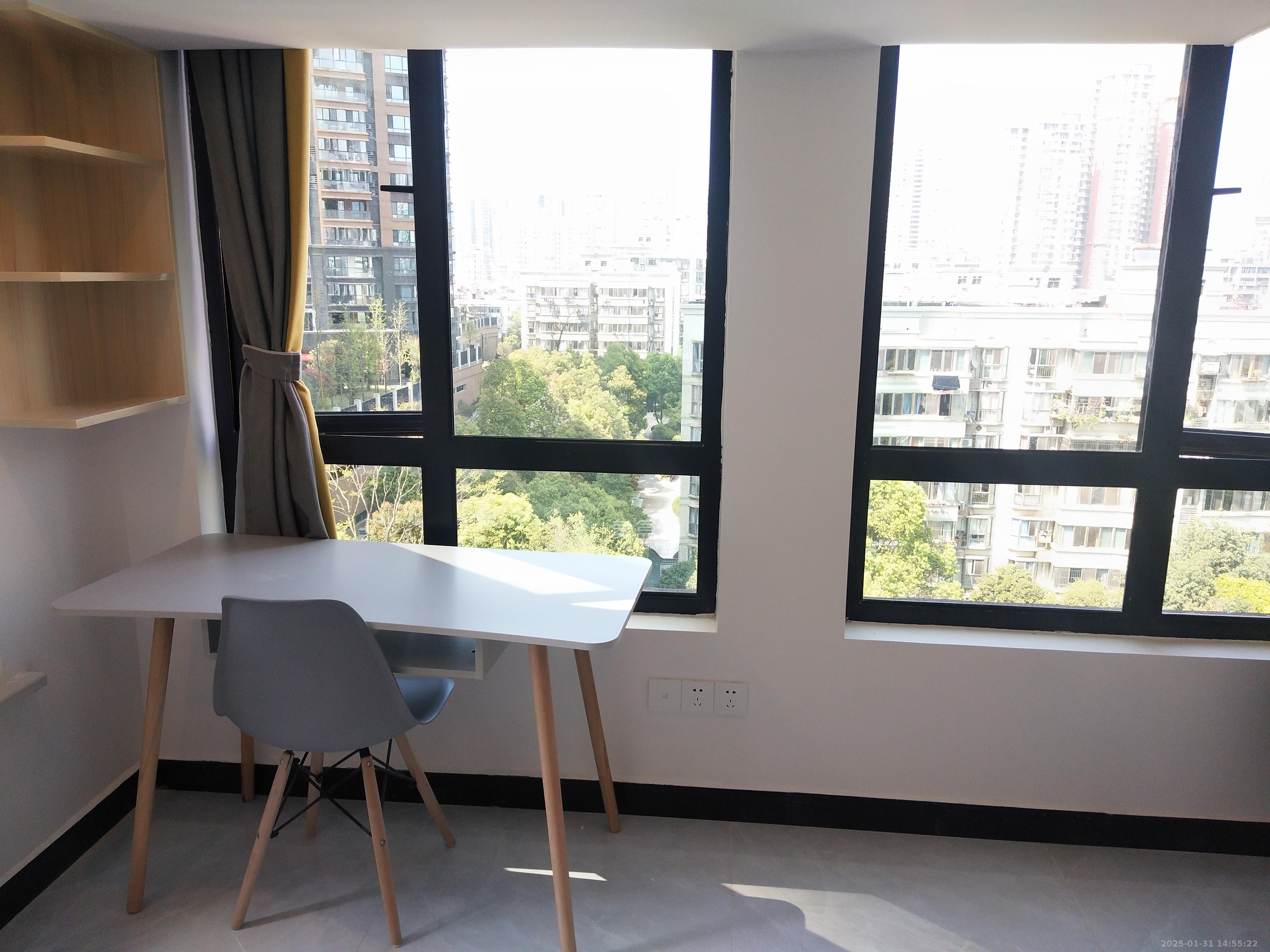 荣悦台 1室1厅1卫 2500.0元/月 荣悦台 1室1厅1卫 2500.0元/月室内图