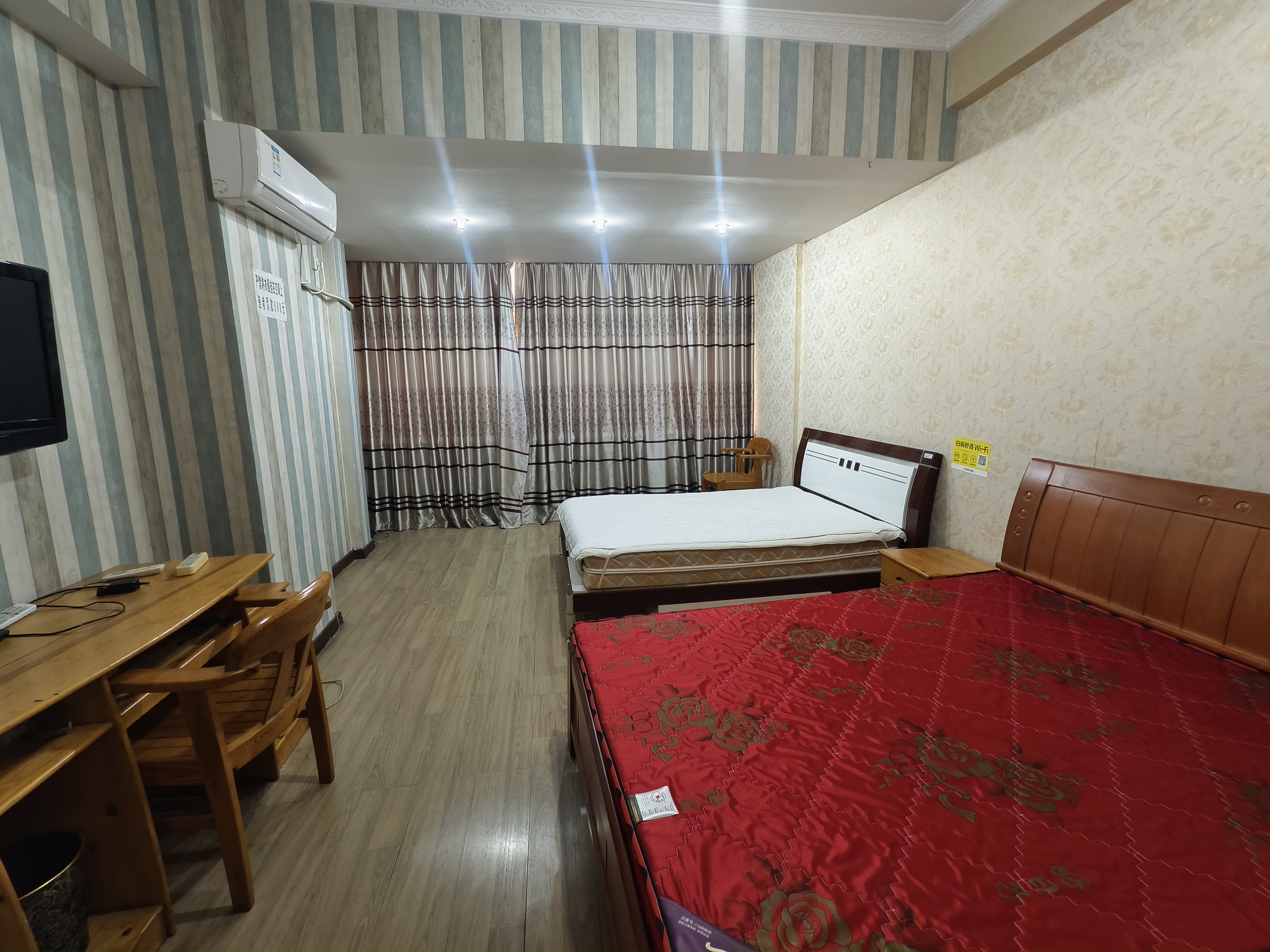 鹏泰国际 1室0厅0卫 600.0元/月 鹏泰国际 1室0厅0卫 600.0元/月室内图