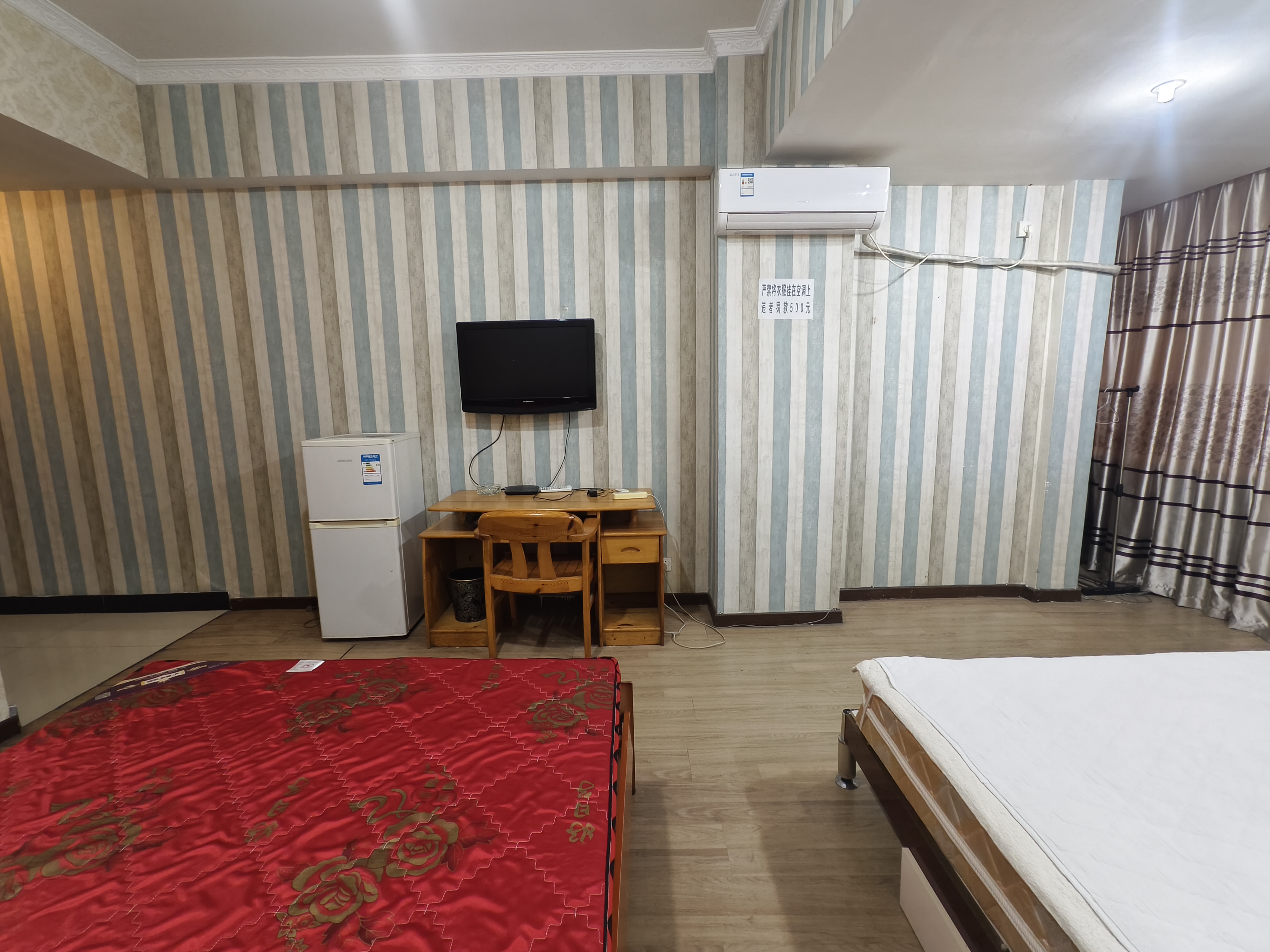 鹏泰国际 1室0厅0卫 600.0元/月 鹏泰国际 1室0厅0卫 600.0元/月室内图