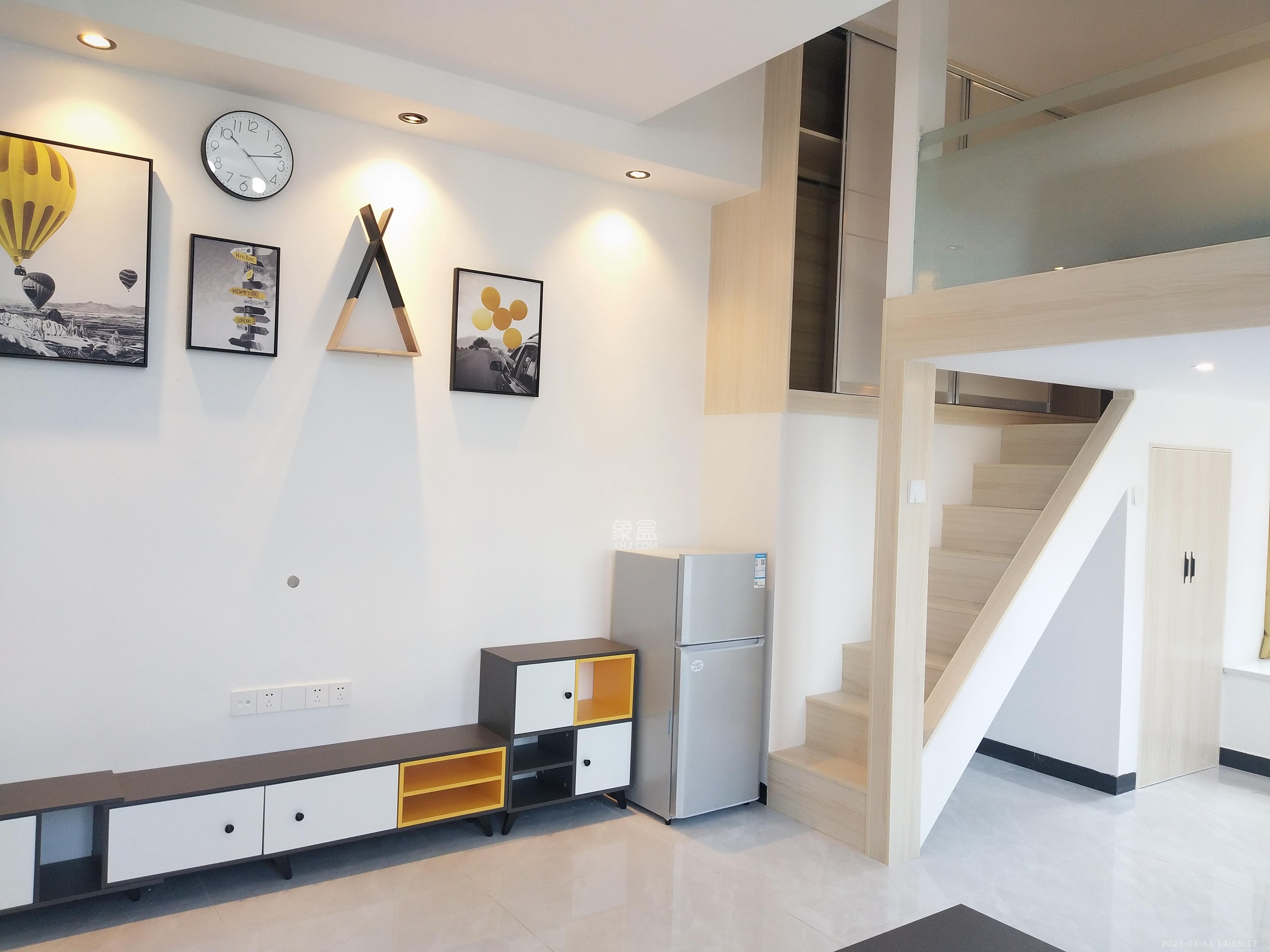 荣悦台 1室1厅1卫 2500.0元/月 荣悦台 1室1厅1卫 2500.0元/月室内图