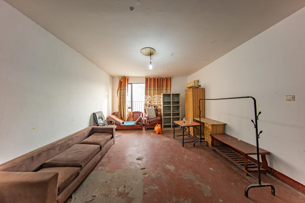 枫华府第  3室2厅2卫    80.0万