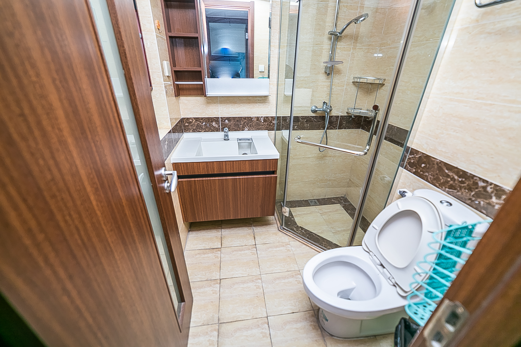 万科紫台 3室2厅1卫 180.0万 万科紫台 3室2厅1卫 180.0万卫生间