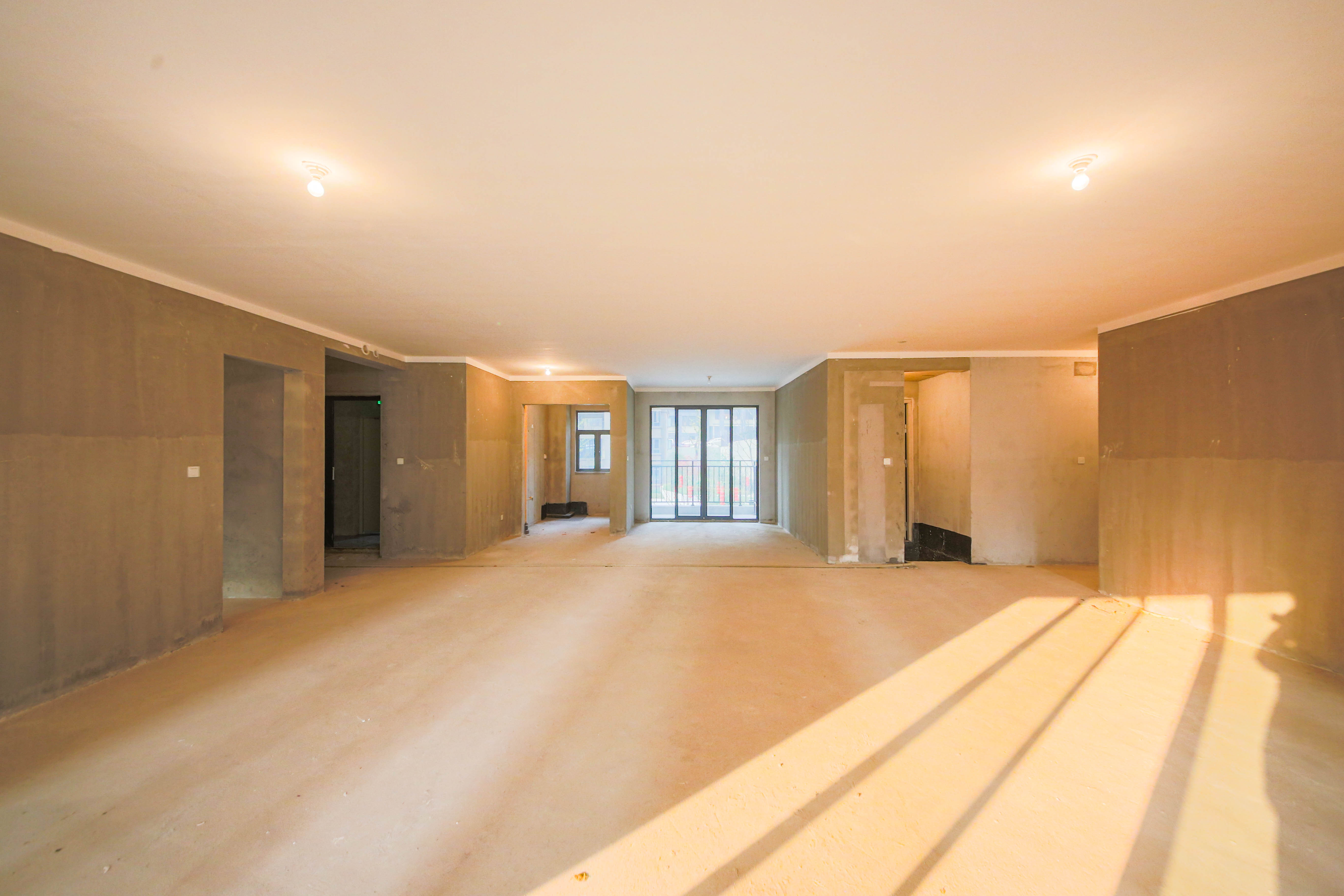 中建钰和城  4室2厅2卫   320.00万客厅