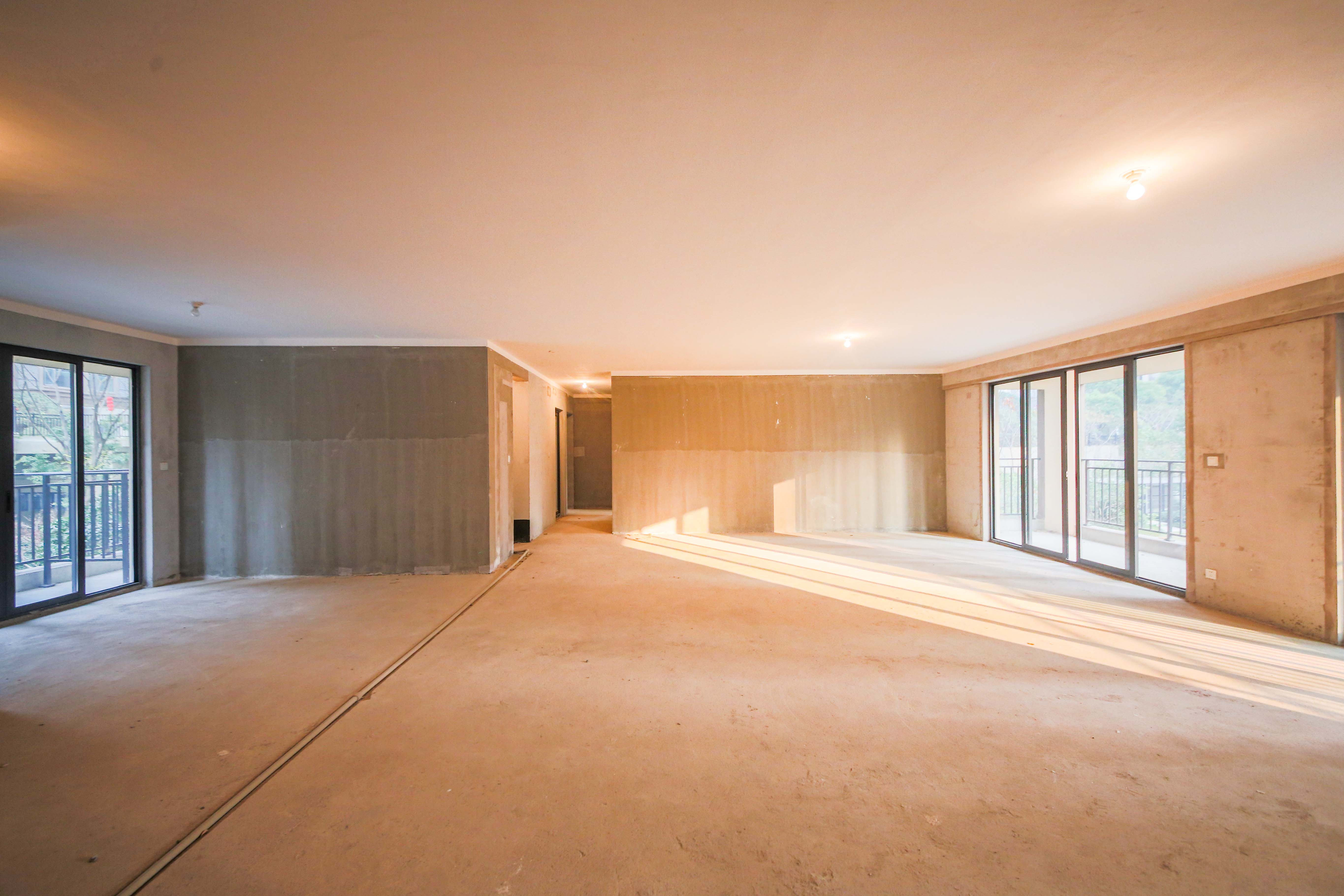 中建钰和城  4室2厅2卫   320.00万客厅