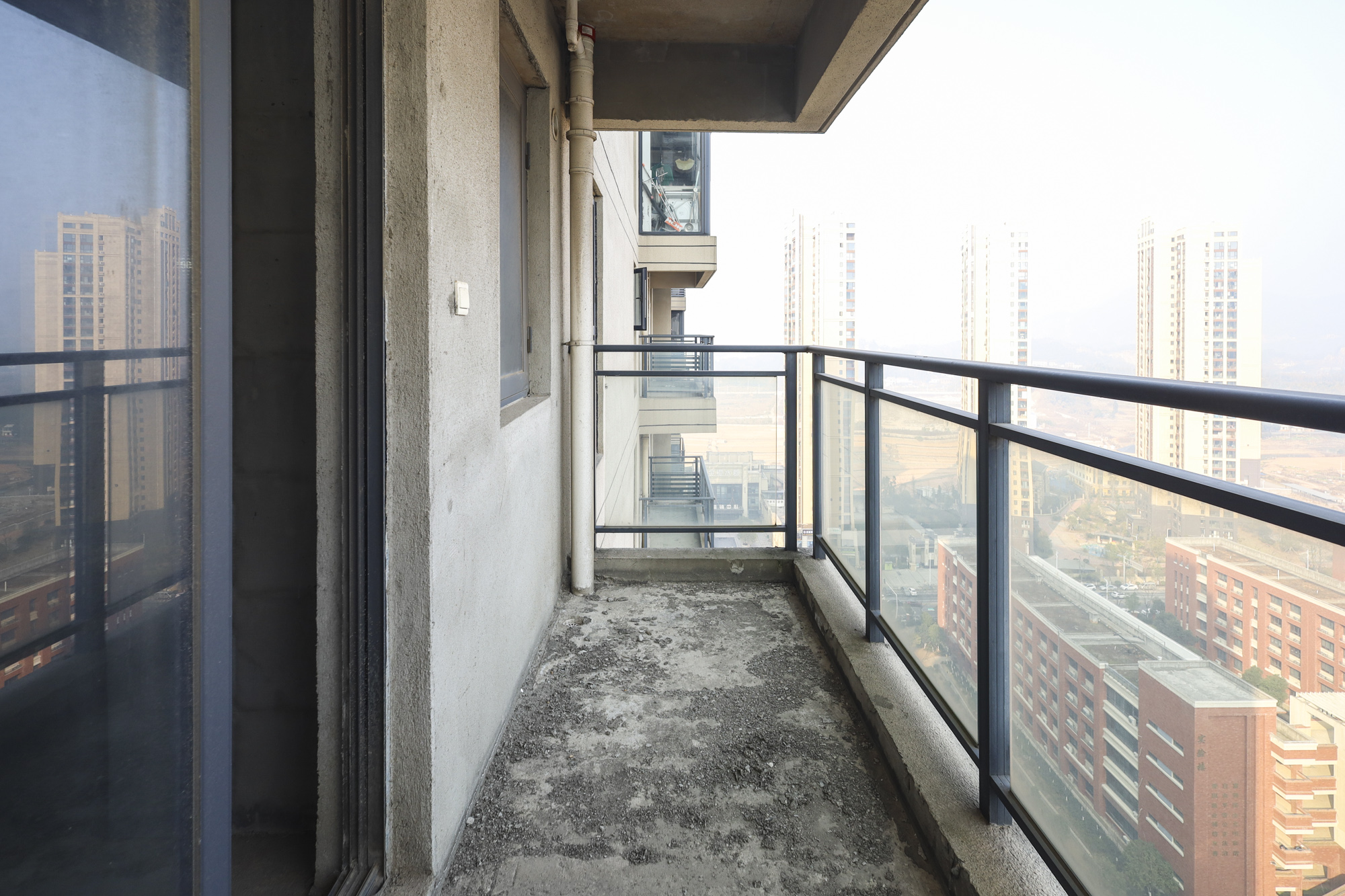 嘉宇北部湾A区  4室2厅2卫    77.2万阳台