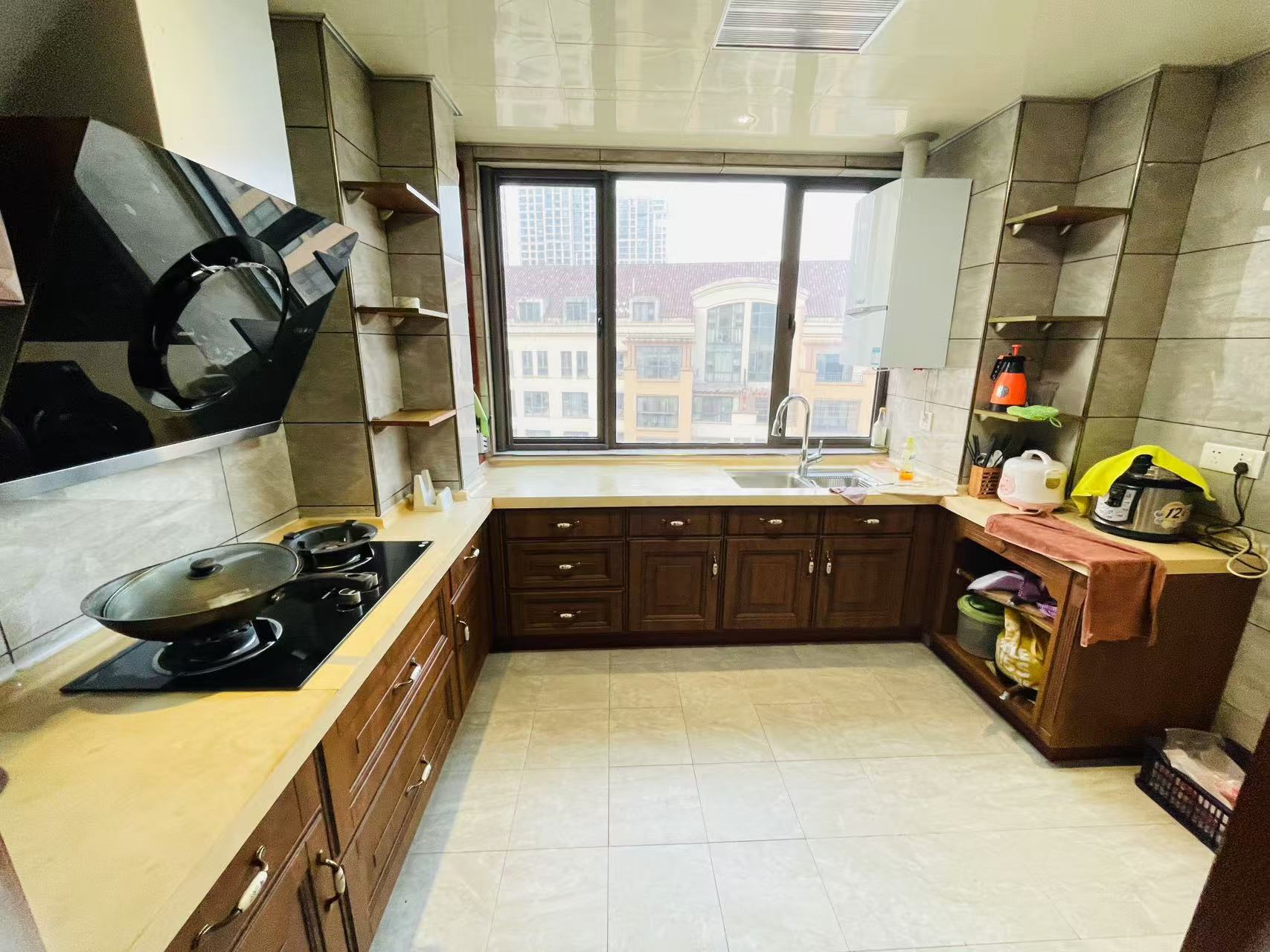 佳兆业金域天下一期  6室2厅2卫    120.0万 佳兆业金域天下一期  6室2厅2卫    120.0万室内图