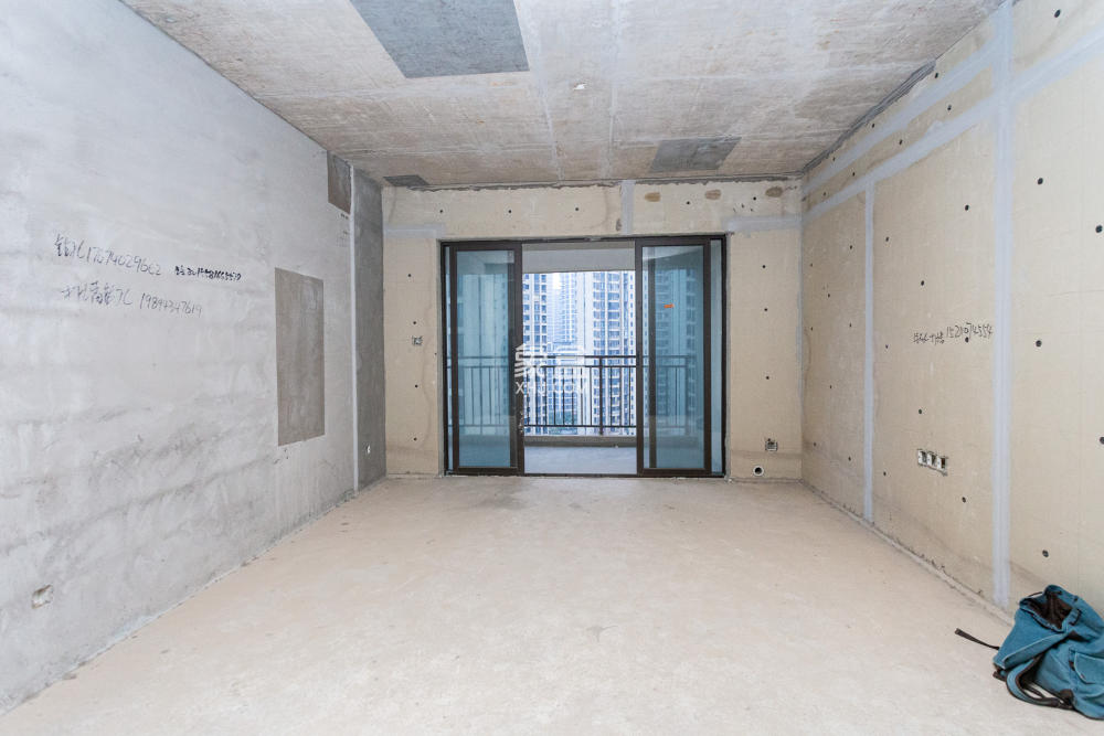 长燃润和天地（长润小区印湘江）  5室2厅2卫    150.0万