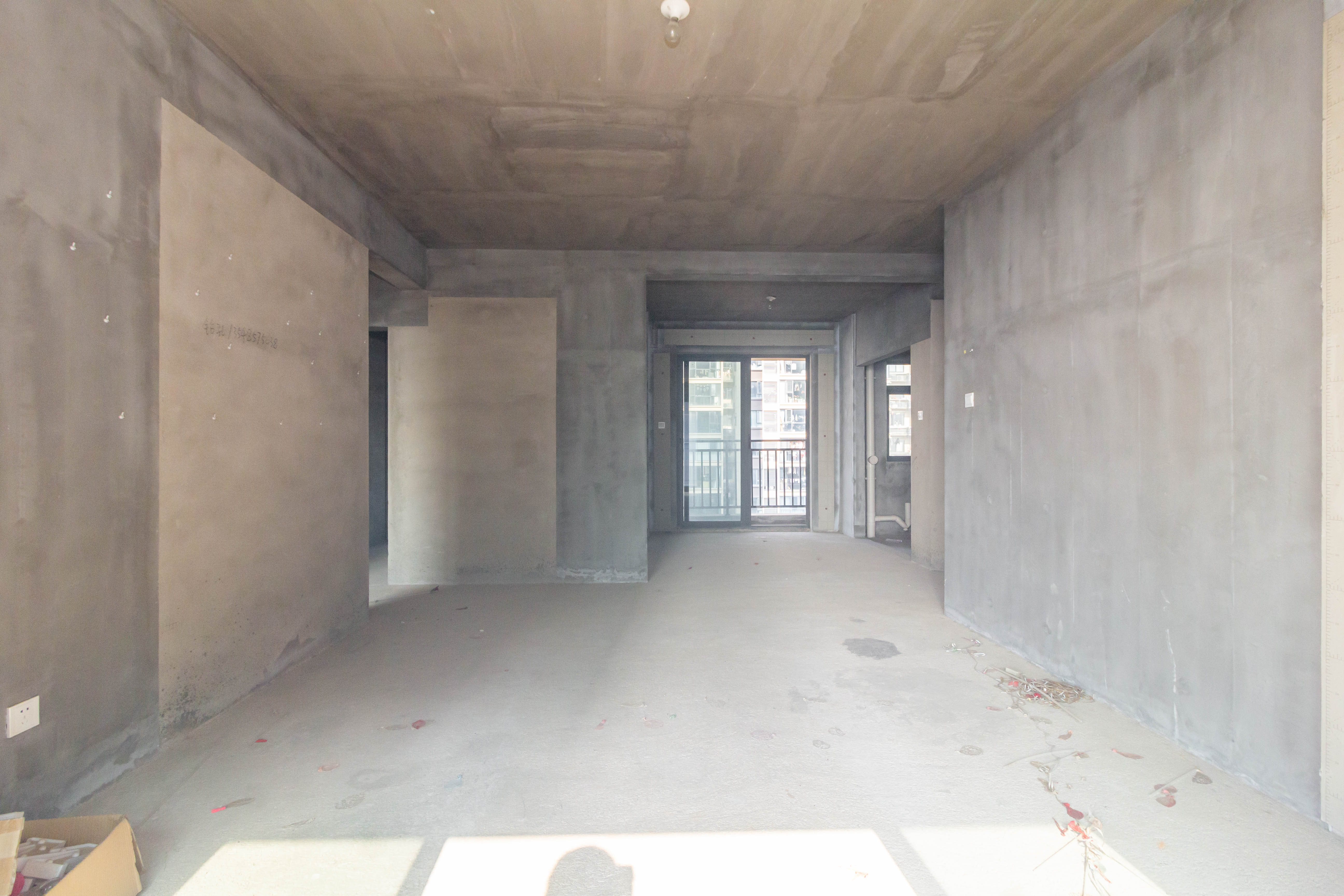 日盛湖湘花苑 3室2厅2卫 102.8万 日盛湖湘花苑 3室2厅2卫 102.8万客厅