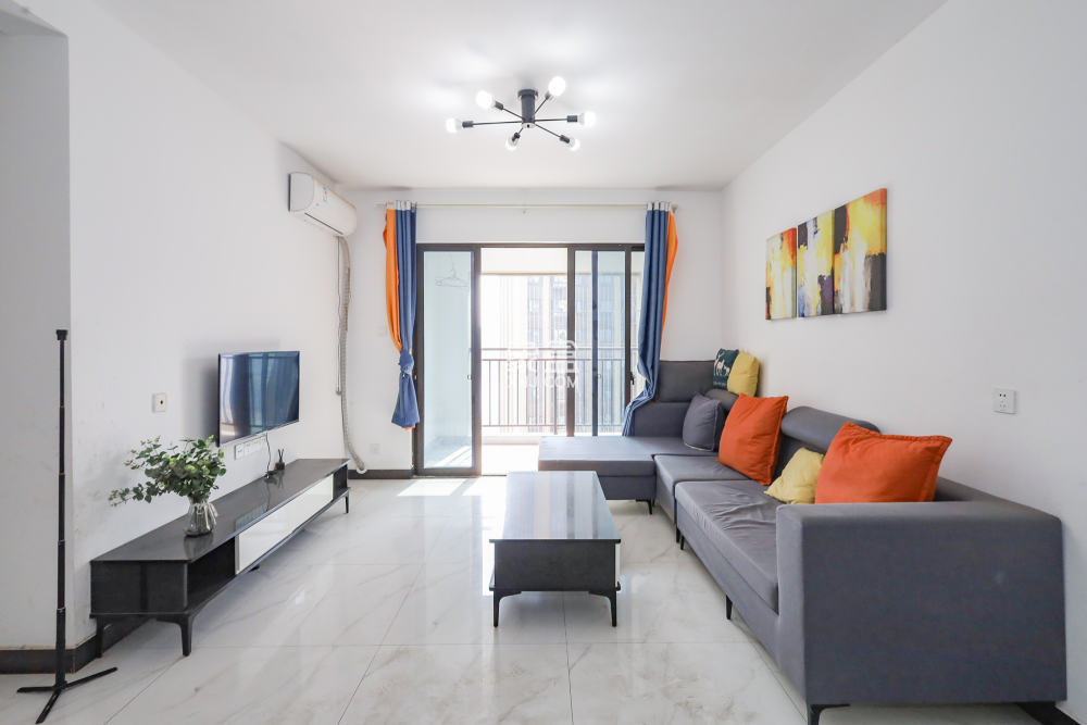 光明E城  3室2厅1卫    82.0万