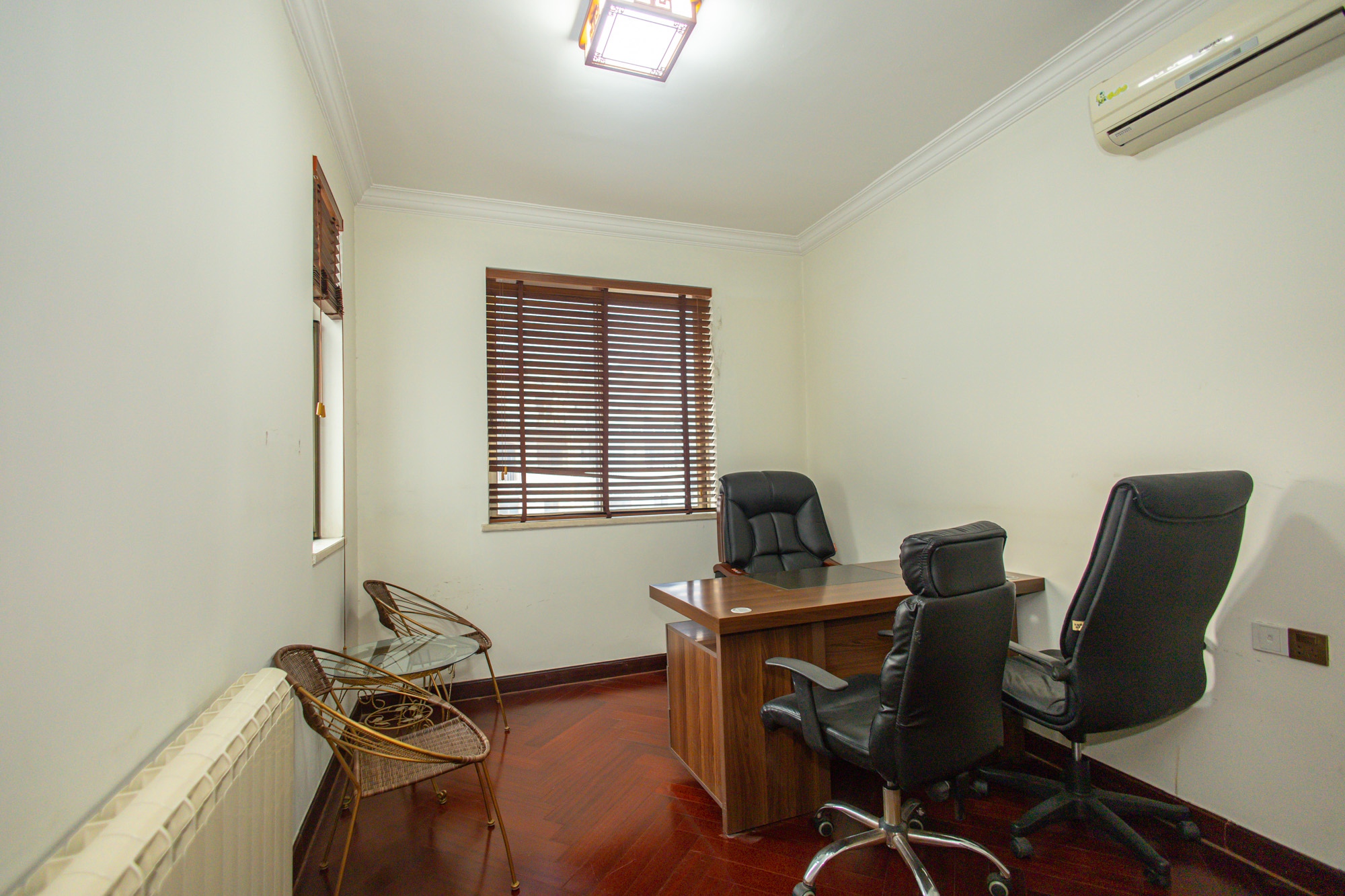 碧桂园威尼斯城 5室2厅5卫 389.98万 碧桂园威尼斯城 5室2厅5卫 389.98万卧室