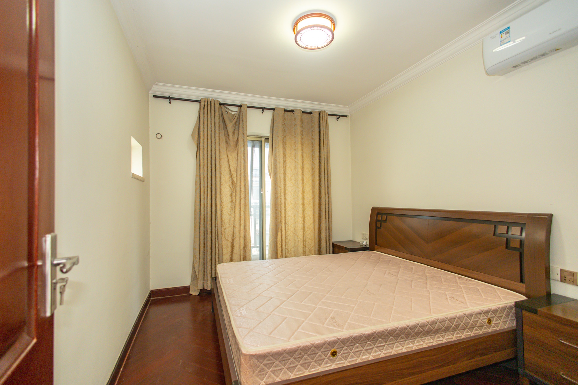 碧桂园威尼斯城 5室2厅5卫 389.98万 碧桂园威尼斯城 5室2厅5卫 389.98万卧室