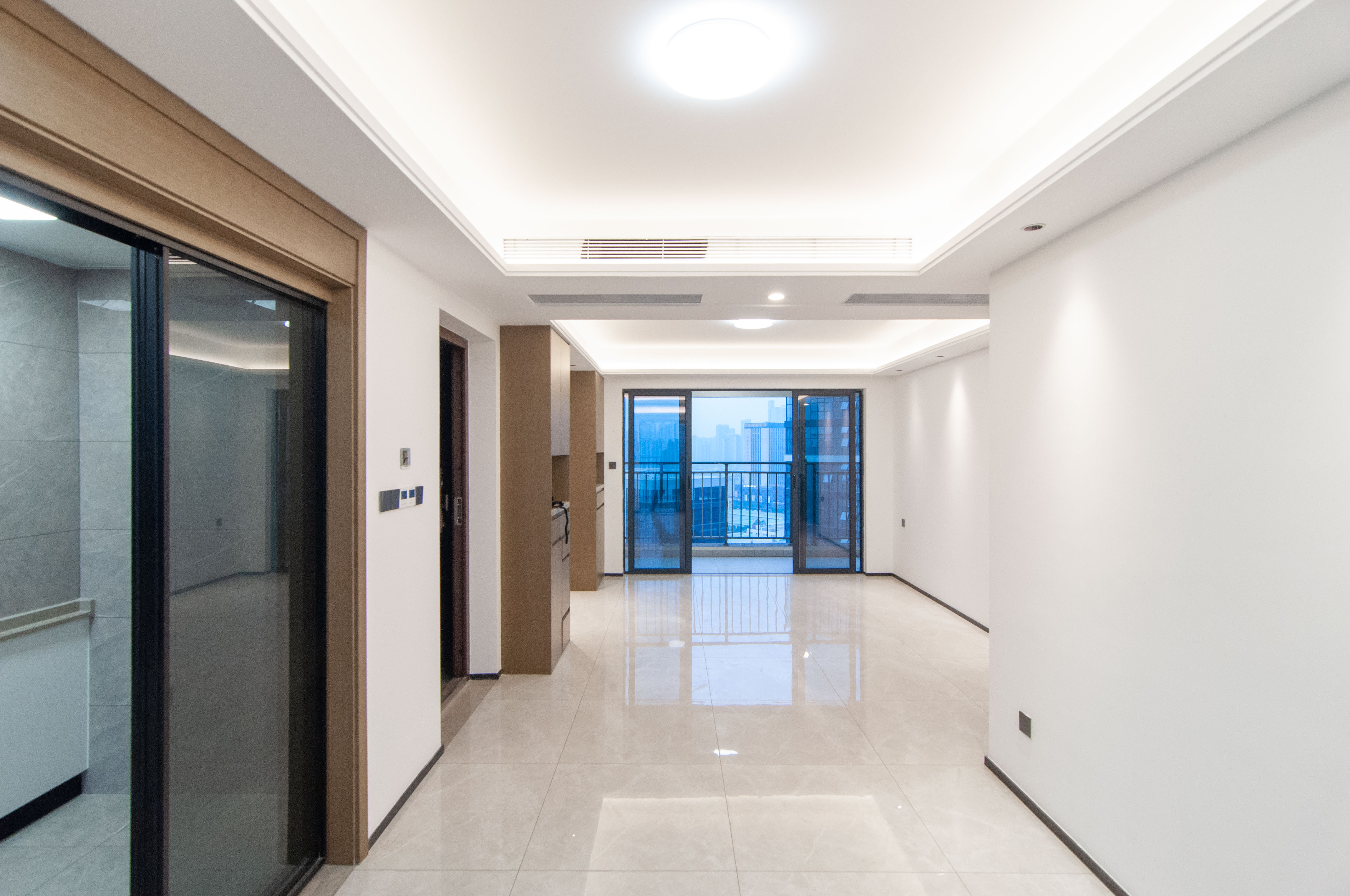 长房悦香山  4室2厅2卫    145.0万 长房悦香山  4室2厅2卫    145.0万客厅