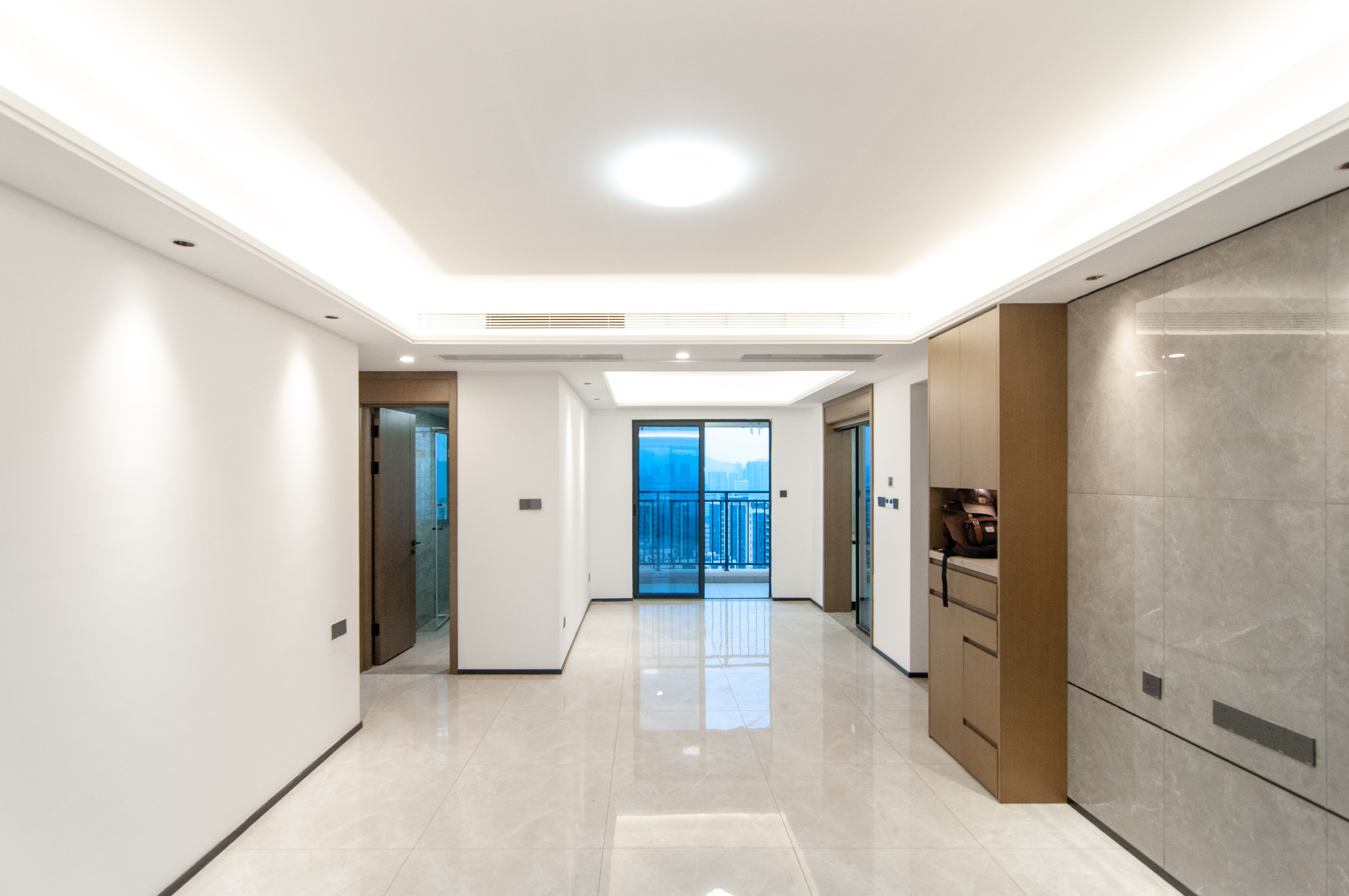 长房悦香山  4室2厅2卫    145.0万 长房悦香山  4室2厅2卫    145.0万客厅