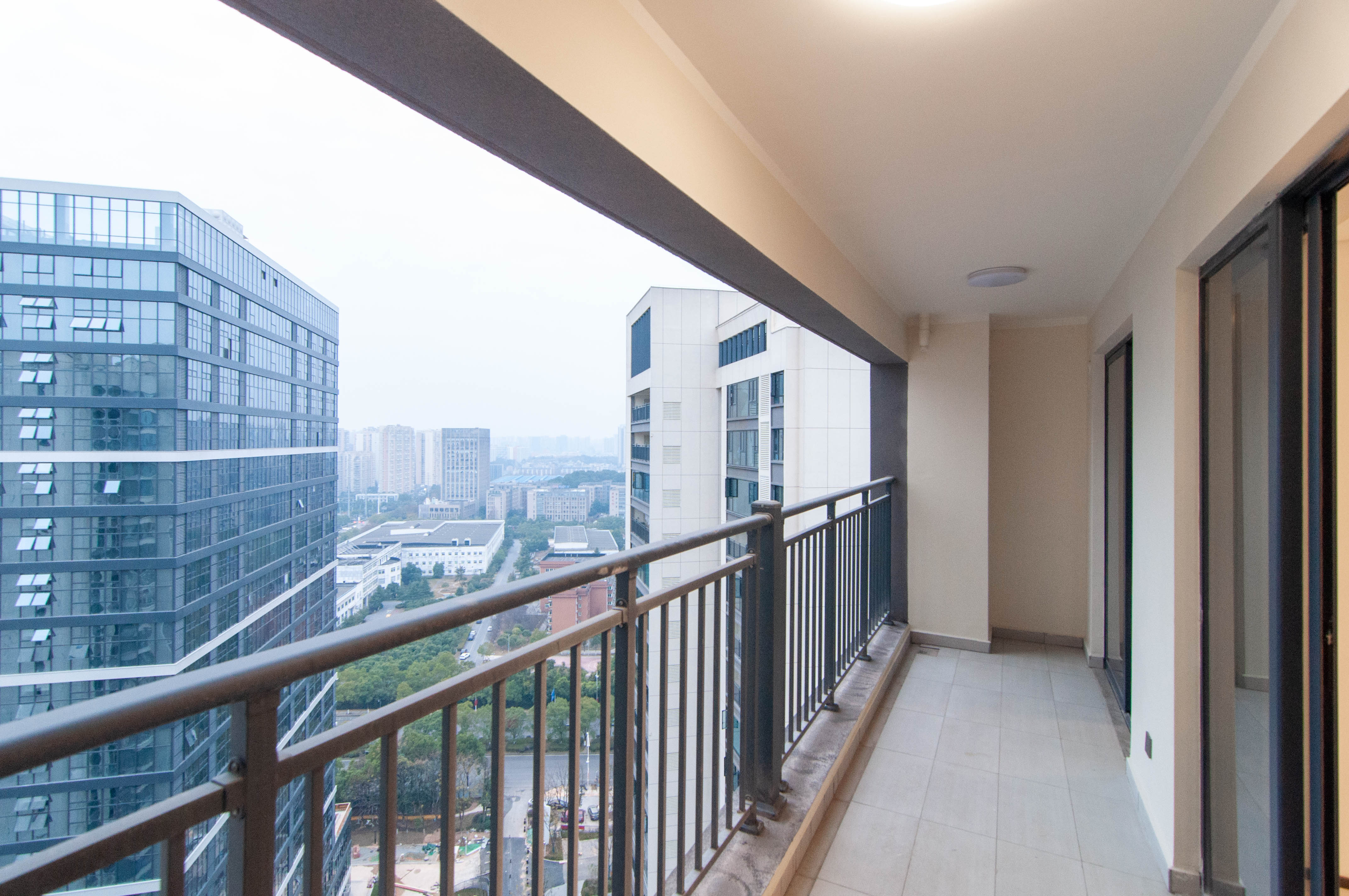 长房悦香山  4室2厅2卫    145.0万 长房悦香山  4室2厅2卫    145.0万其他