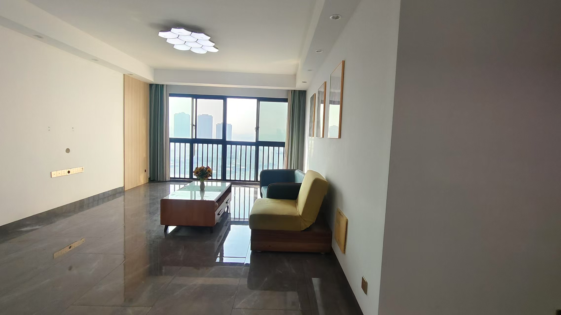 云海世纪城 3室2厅2卫 72.0万 云海世纪城 3室2厅2卫 72.0万室内图