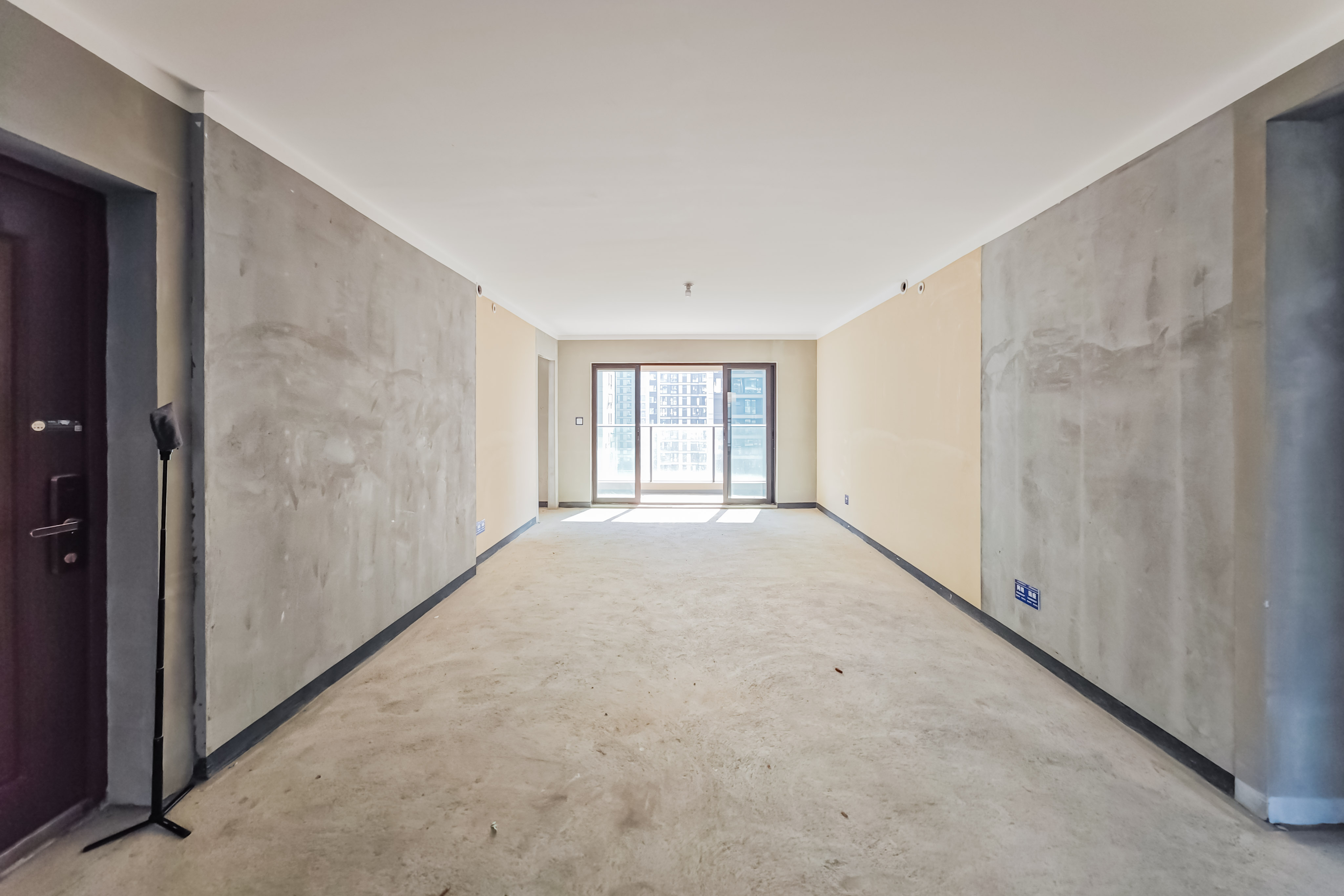 建发玖洲和玺  4室2厅1卫   198.00万其他