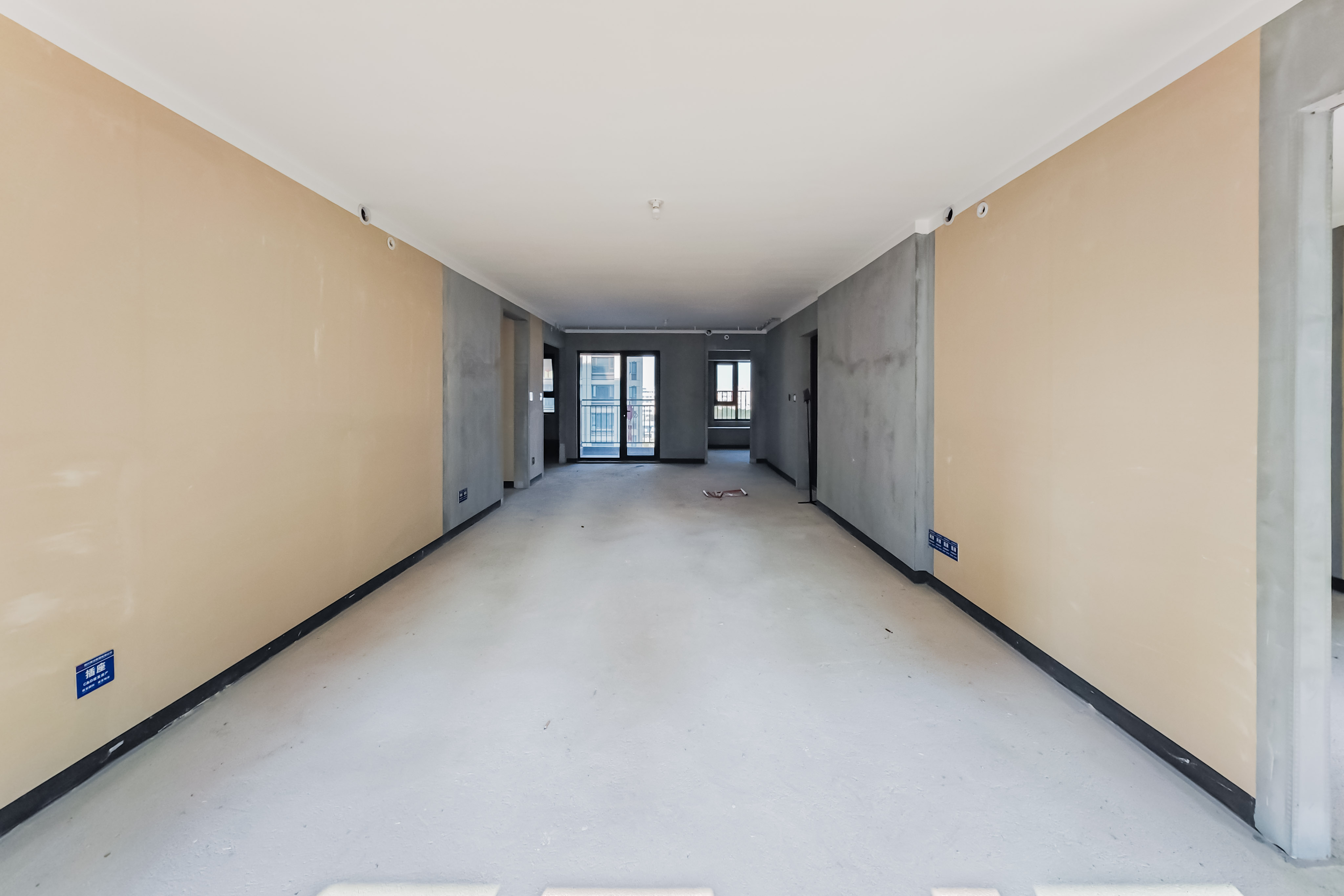 建发玖洲和玺  4室2厅1卫   198.00万其他