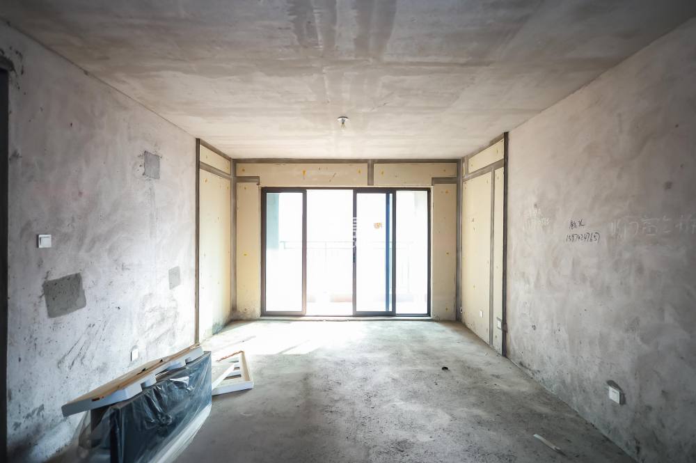 通号岭绣苑  4室2厅2卫    98.0万