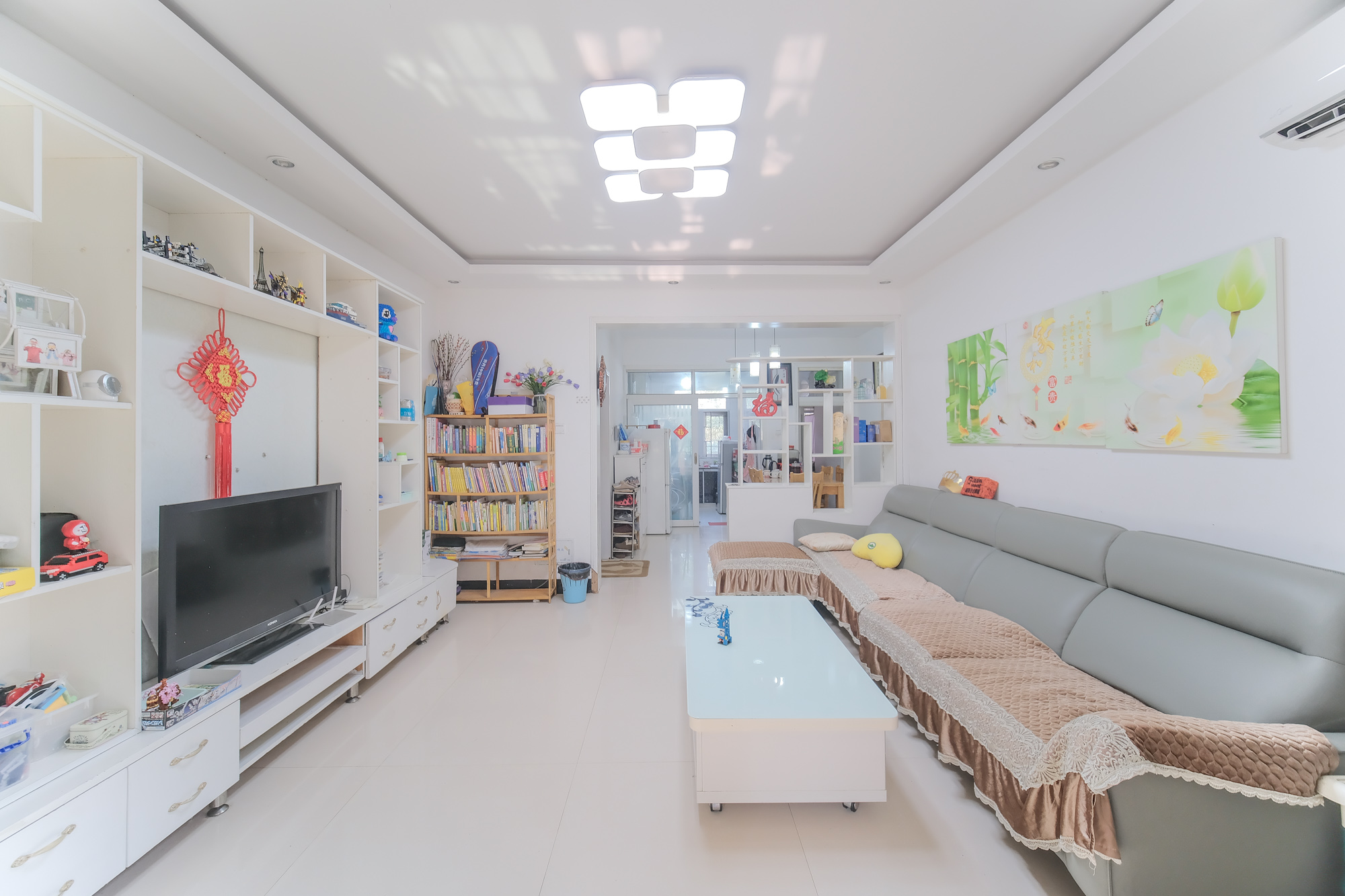 郡原居里 2室2厅1卫 55.0万 郡原居里 2室2厅1卫 55.0万客厅