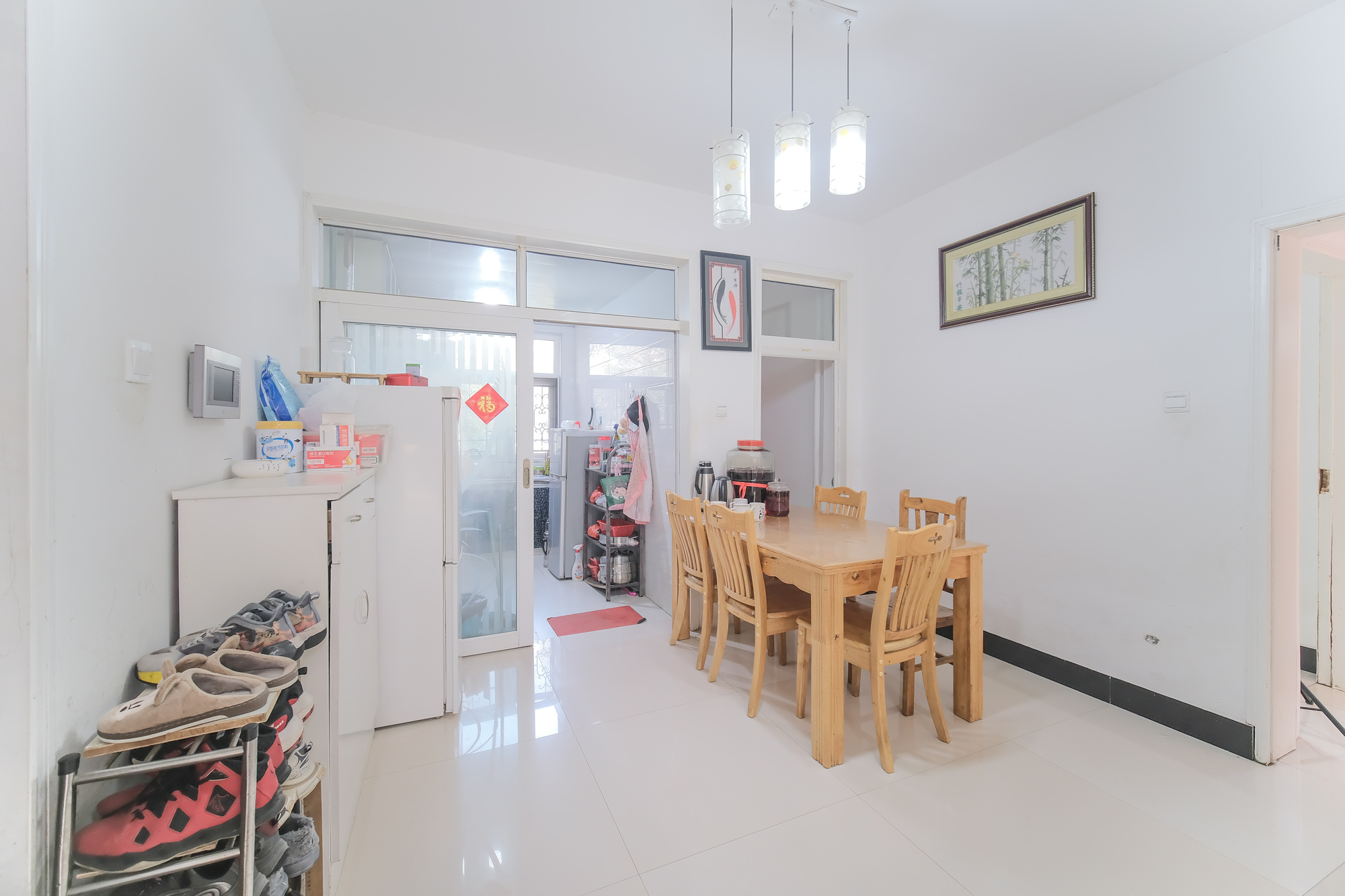 郡原居里 2室2厅1卫 55.0万 郡原居里 2室2厅1卫 55.0万客厅