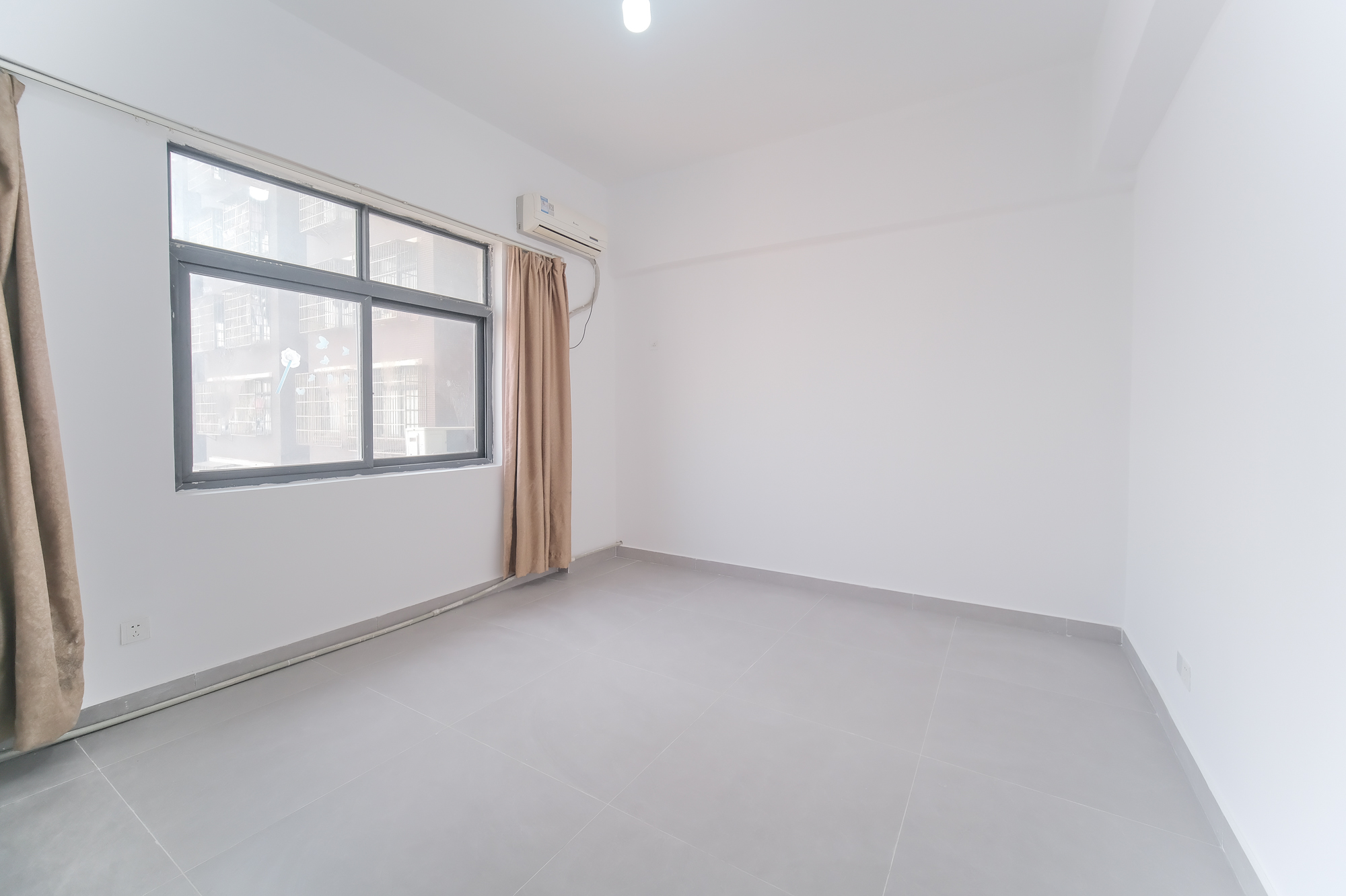 红树湾 3室2厅2卫 62.8万 红树湾 3室2厅2卫 62.8万卧室