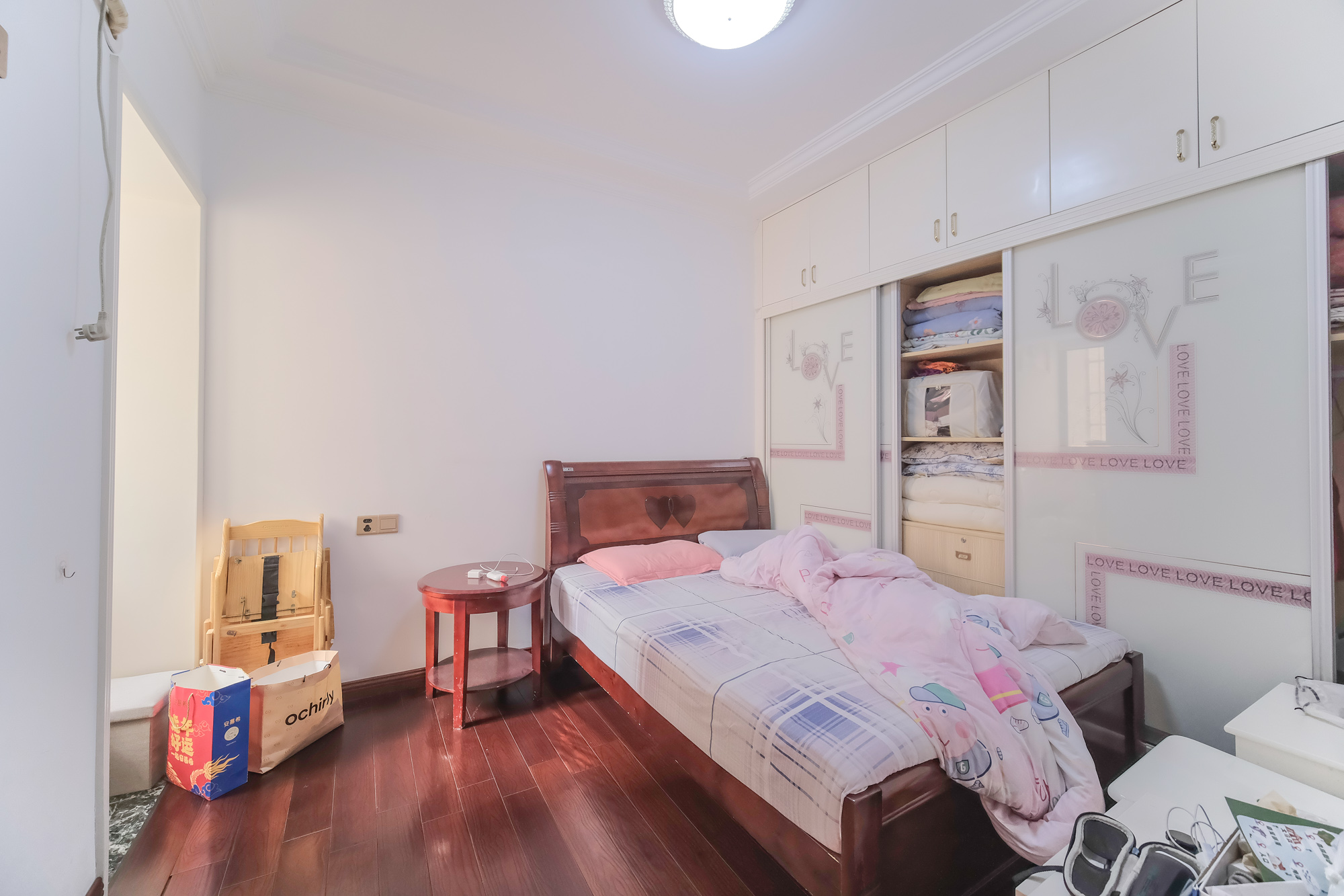 四季星城  2室2厅1卫    56.8万 四季星城  2室2厅1卫    56.8万卧室