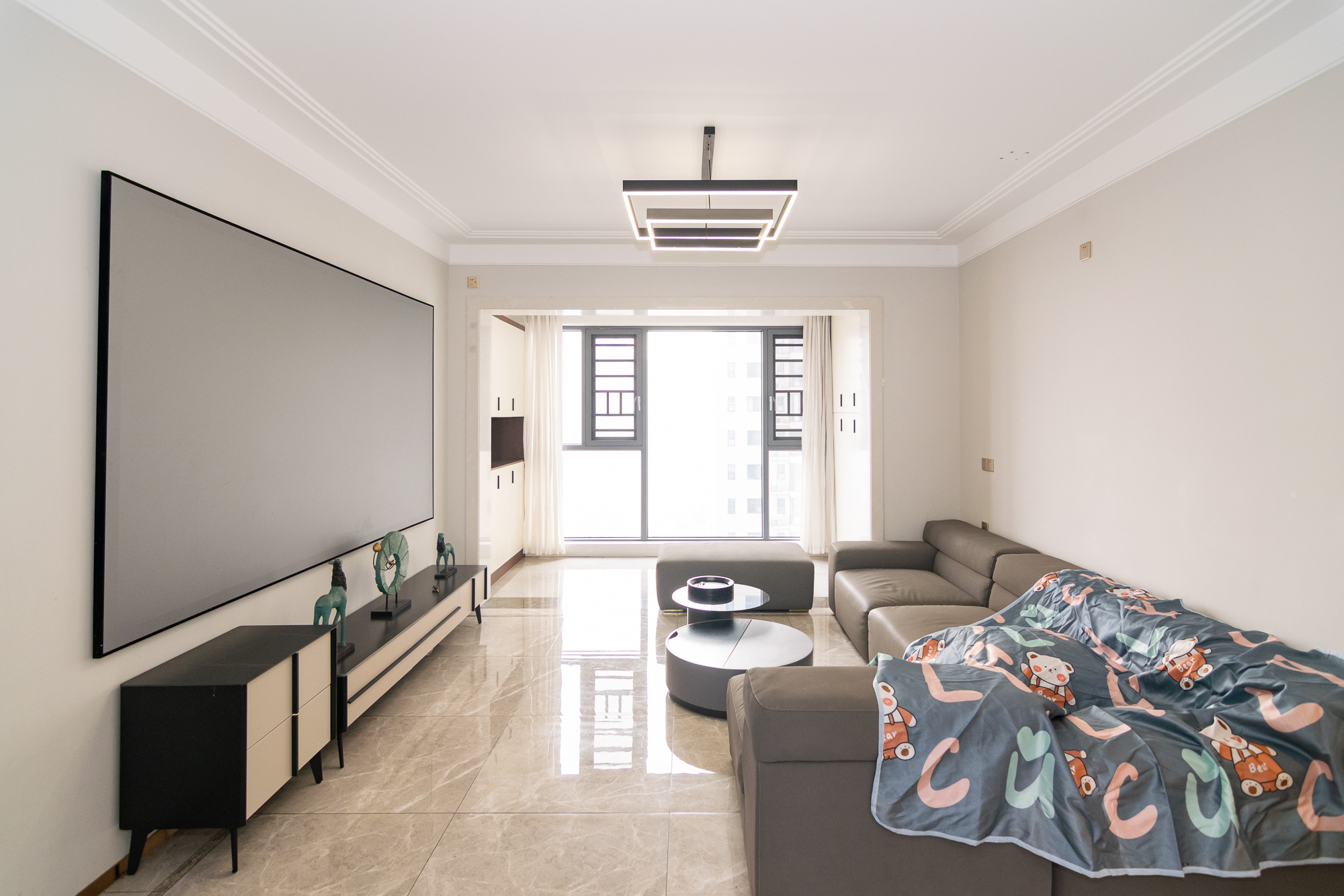 新华联梦想城  4室2厅2卫    115.0万客厅