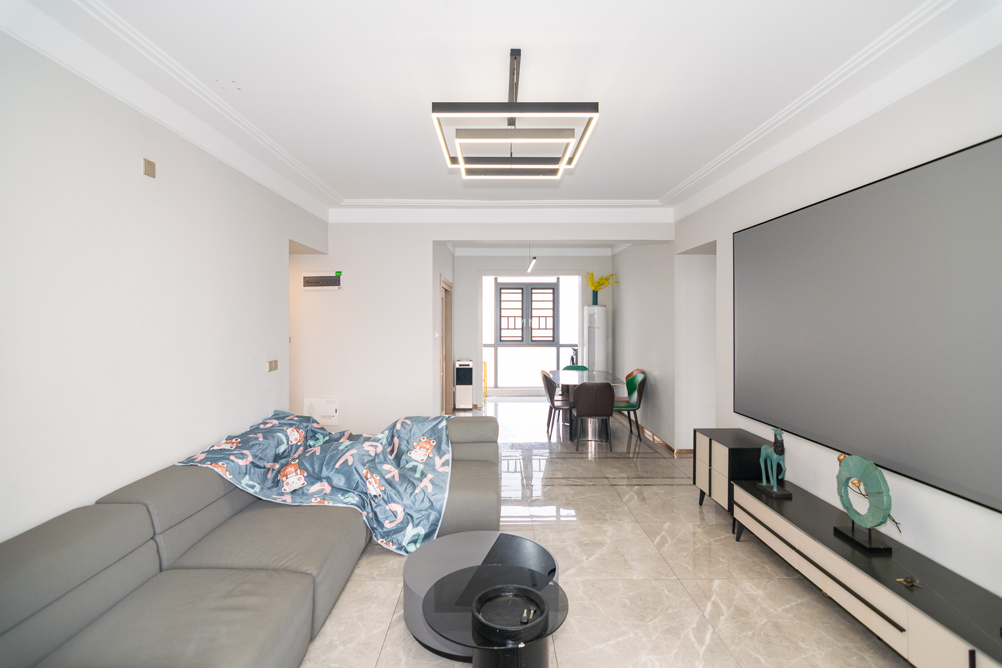 新华联梦想城  4室2厅2卫    115.0万客厅