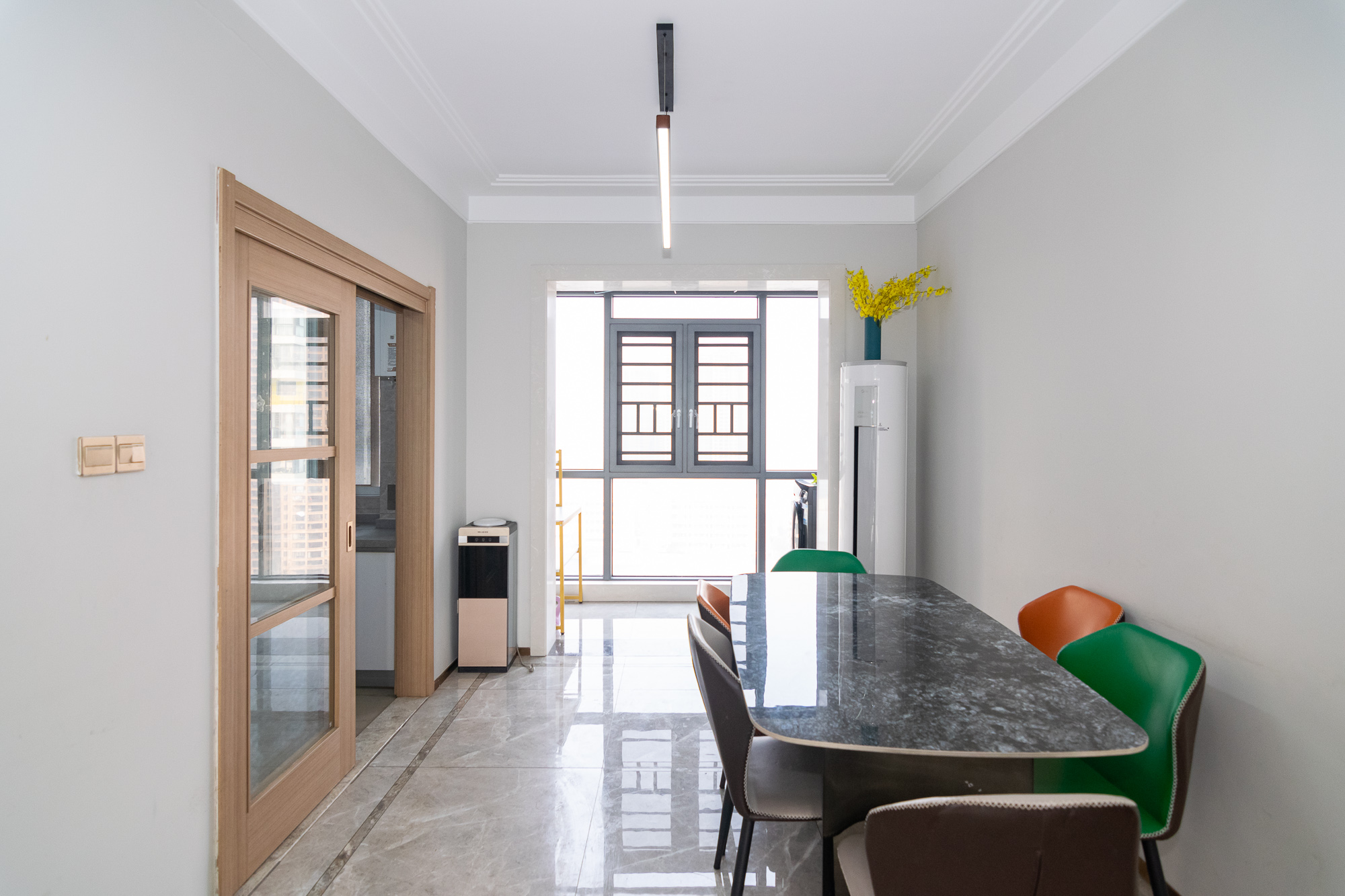 新华联梦想城  4室2厅2卫    115.0万客厅