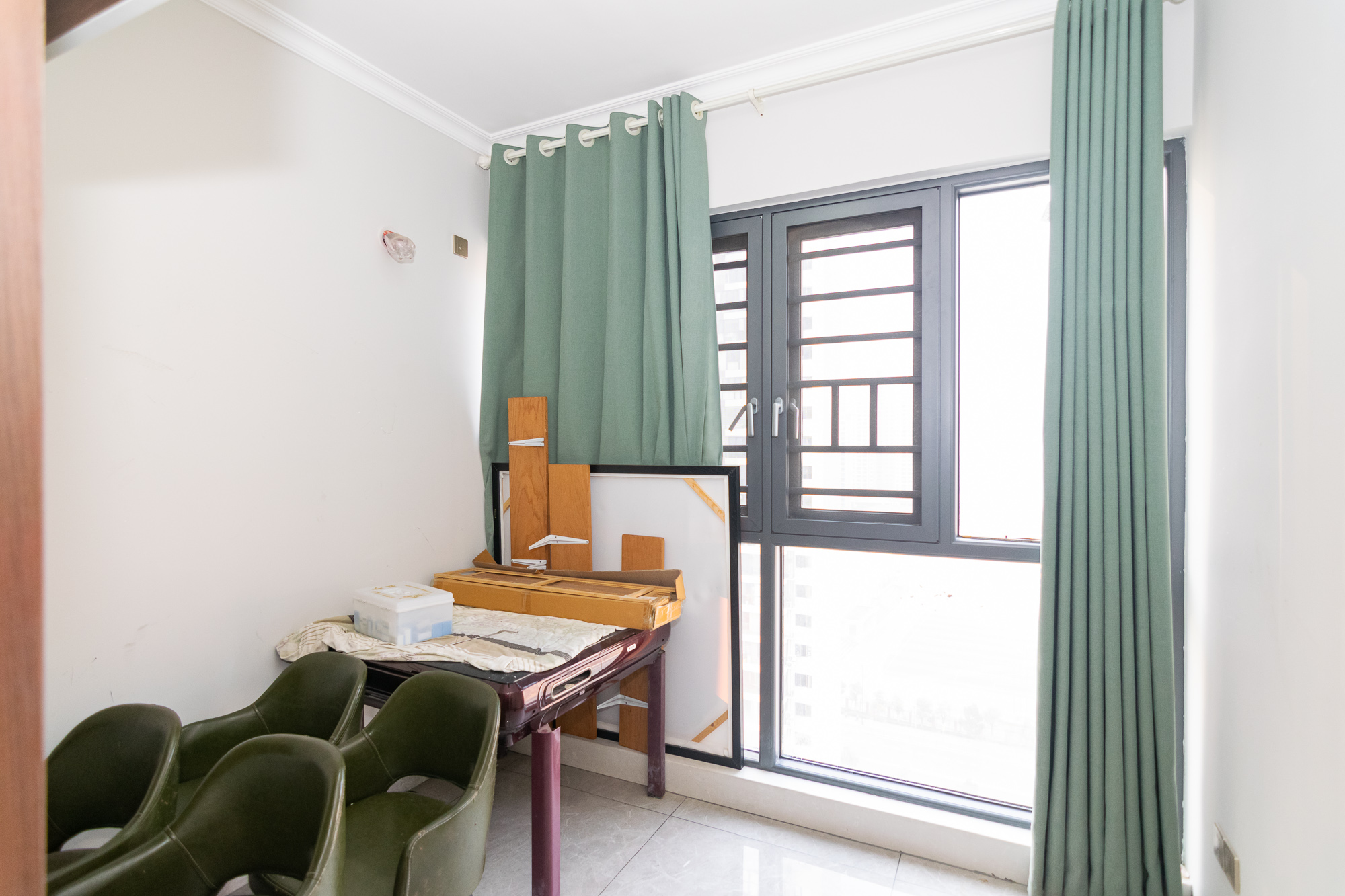 新华联梦想城  4室2厅2卫    115.0万卧室