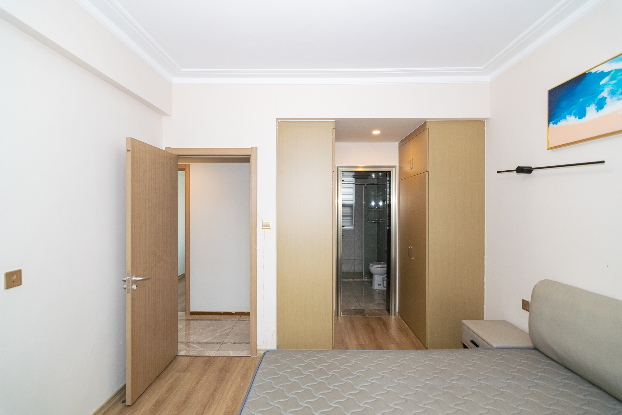 新华联梦想城  4室2厅2卫    115.0万卧室