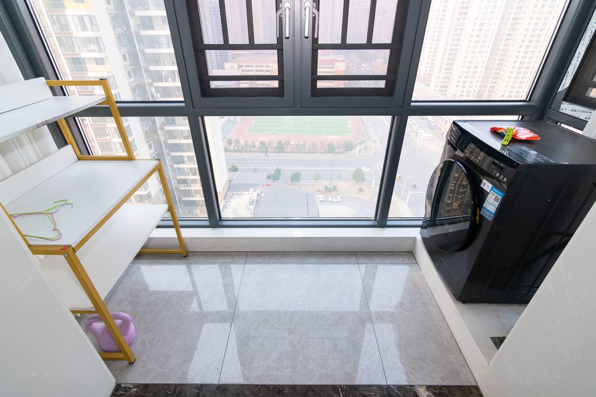 新华联梦想城  4室2厅2卫    115.0万阳台