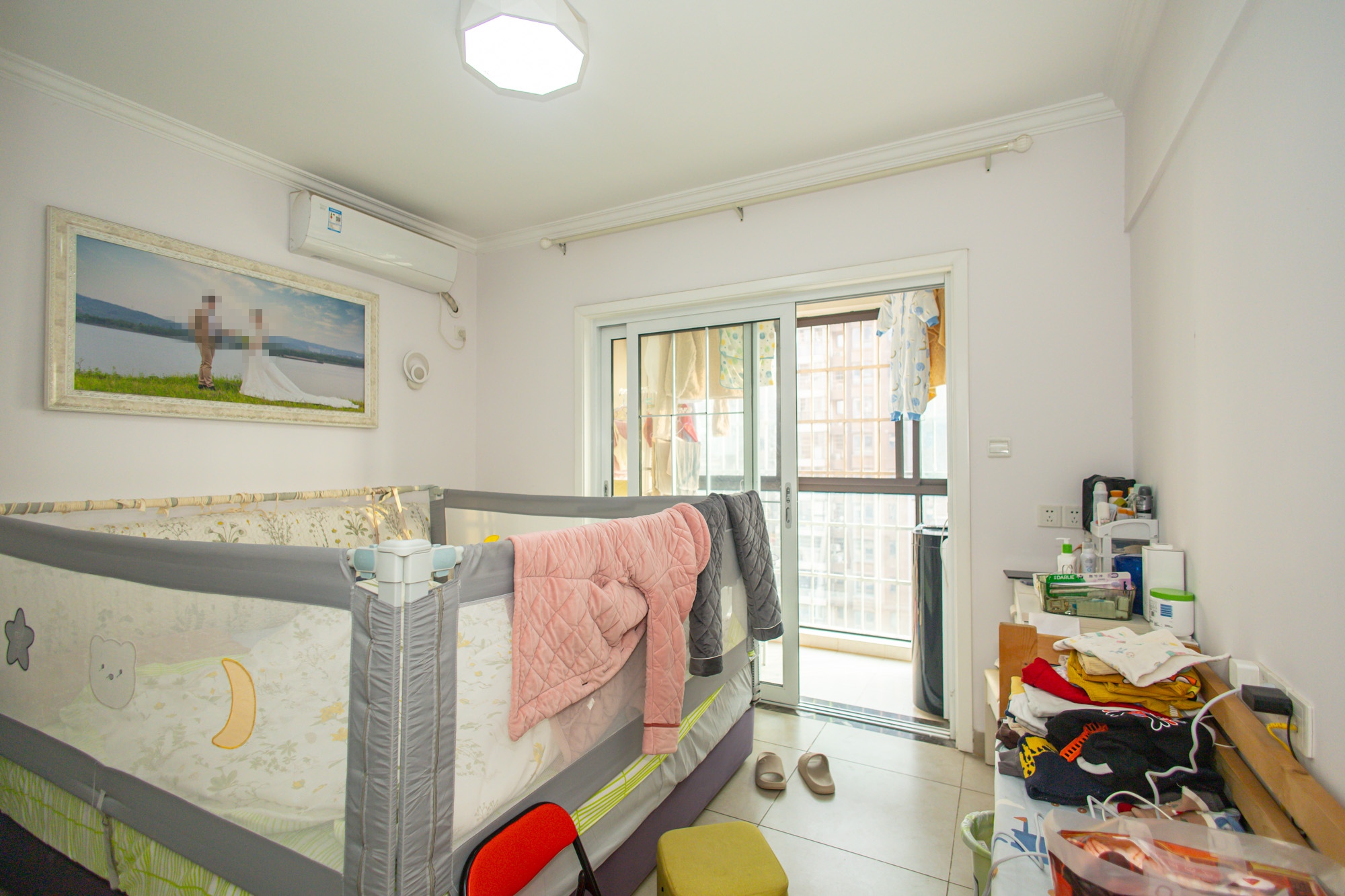 新长海广场 3室2厅1卫 43.8万 新长海广场 3室2厅1卫 43.8万卧室