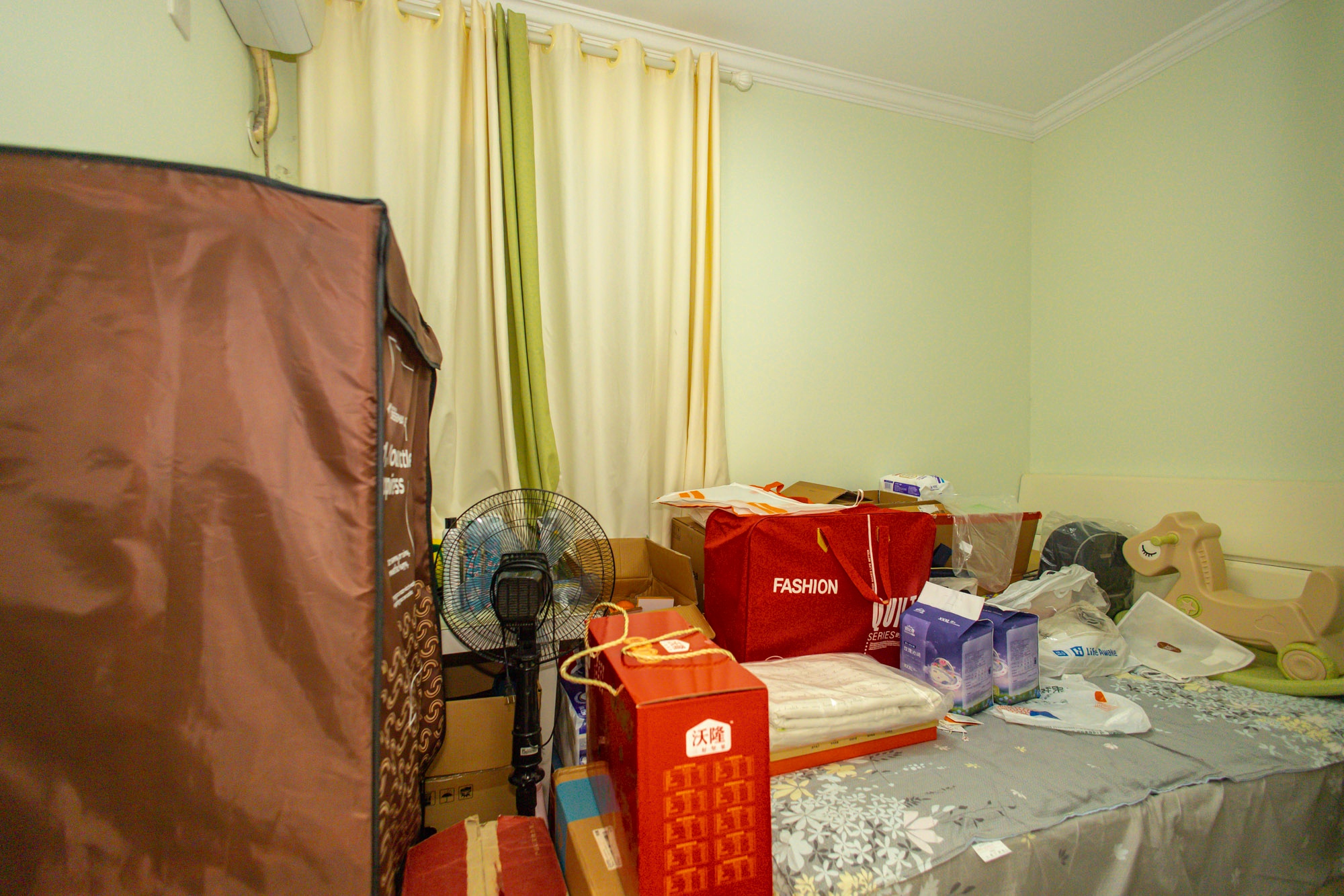 新长海广场 3室2厅1卫 43.8万 新长海广场 3室2厅1卫 43.8万卧室