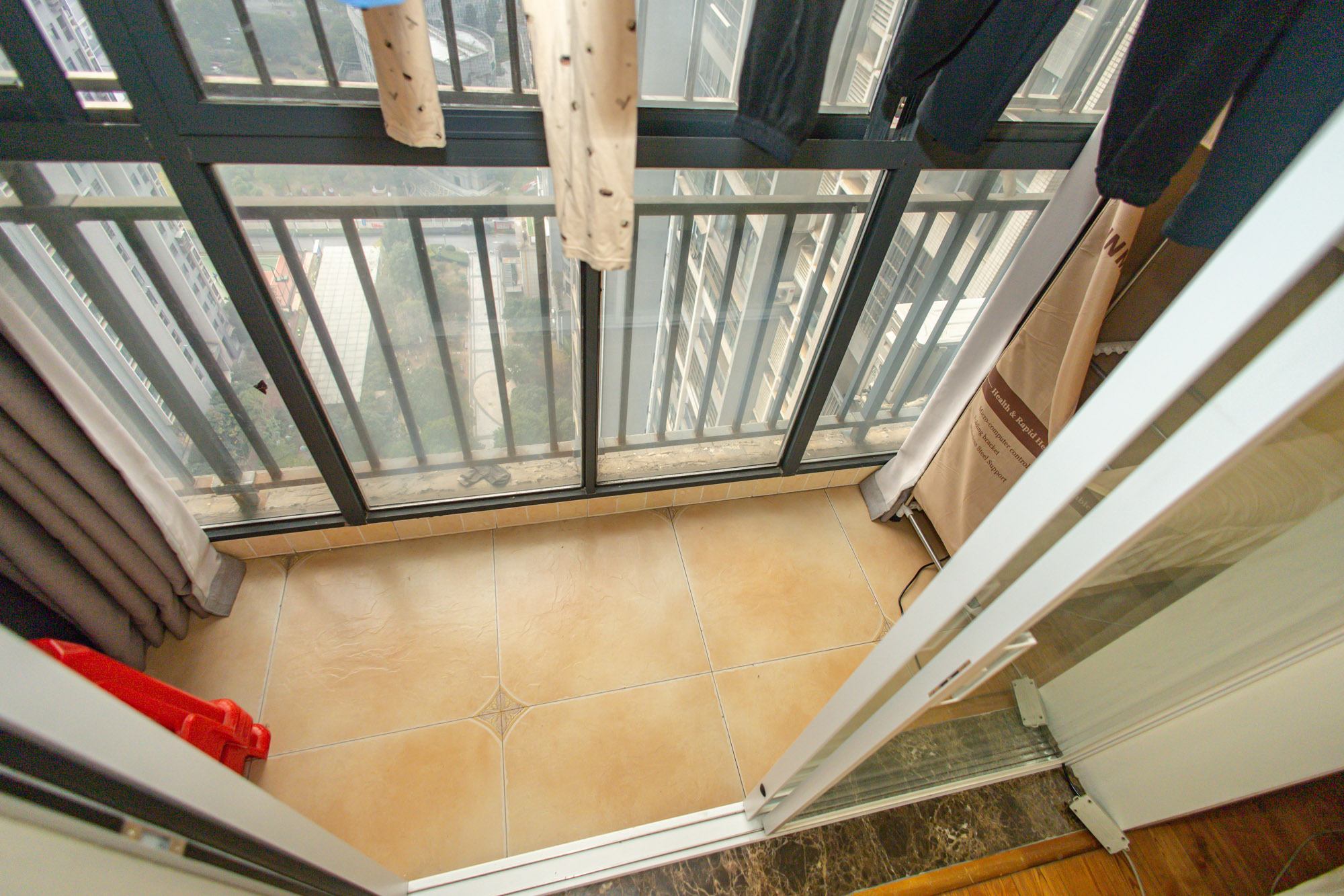 星电恬园  1室1厅1卫    80.0万 星电恬园  1室1厅1卫    80.0万阳台