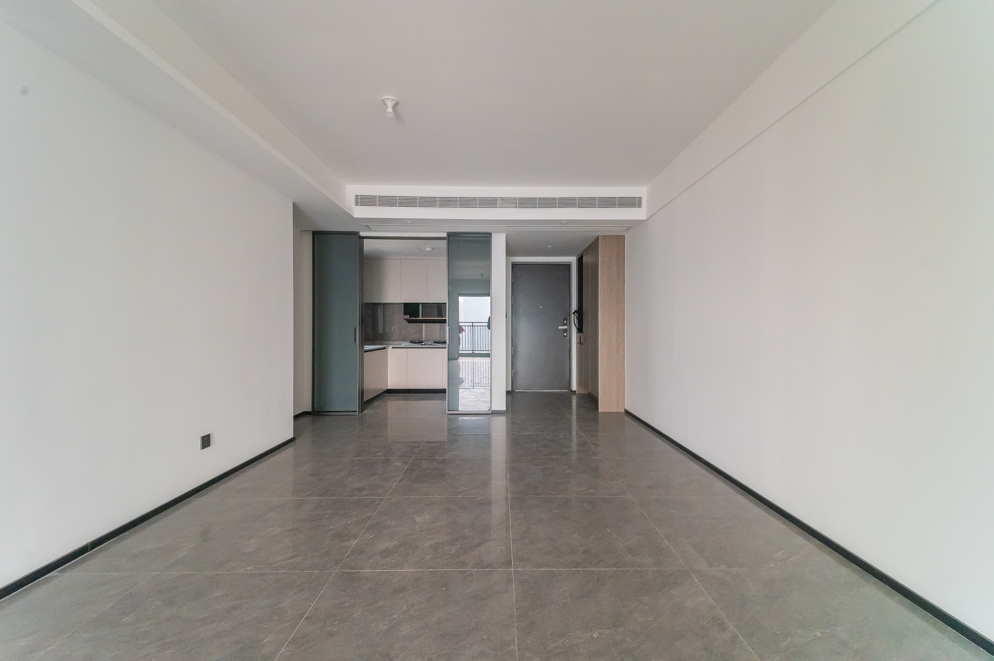 万科松湖天地 4室2厅2卫 158.0万 万科松湖天地 4室2厅2卫 158.0万客厅