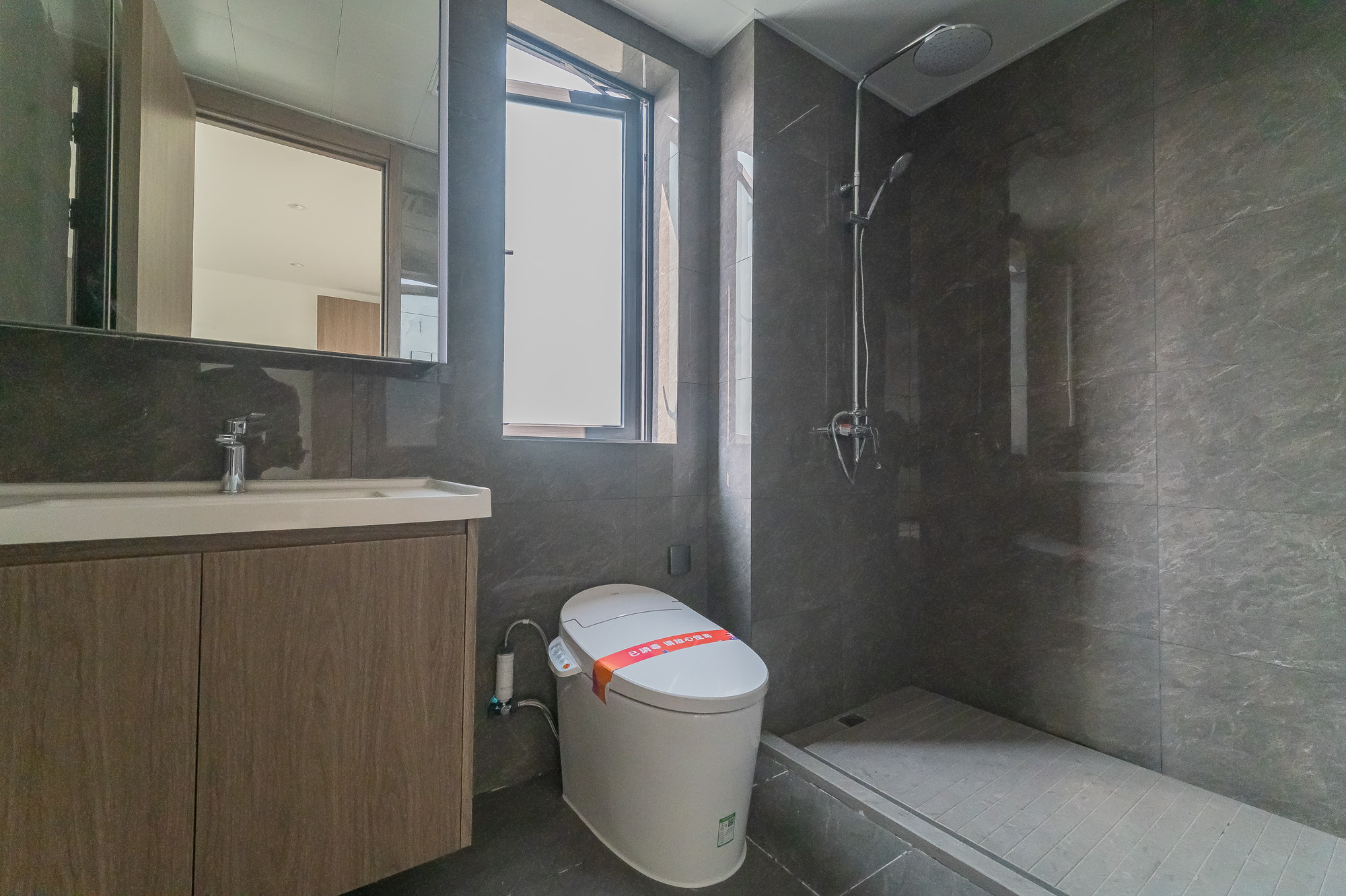 万科松湖天地 4室2厅2卫 158.0万 万科松湖天地 4室2厅2卫 158.0万卫生间