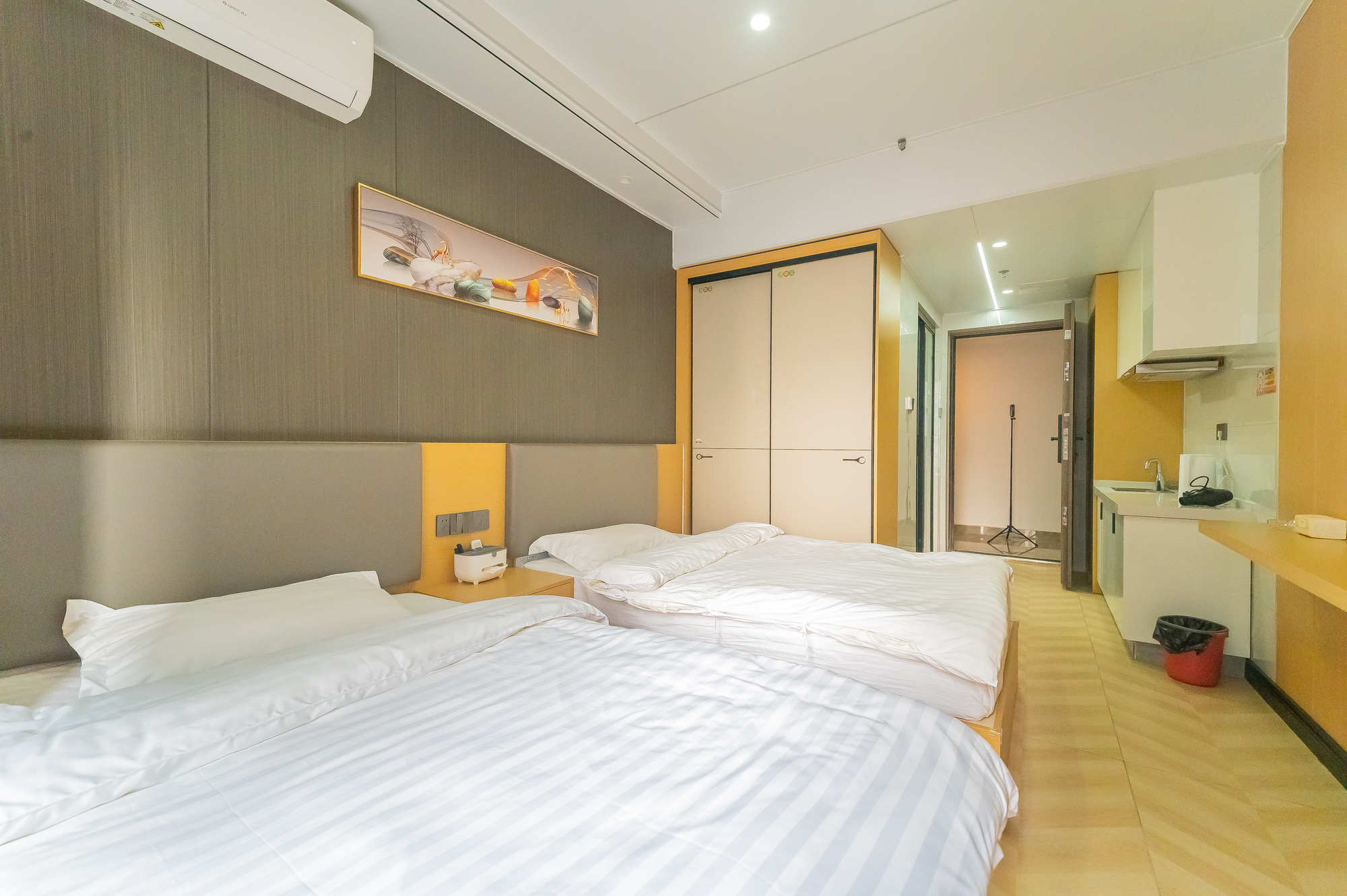 新城悦隽公园 1室0厅0卫 18.8万 新城悦隽公园 1室0厅0卫 18.8万客厅