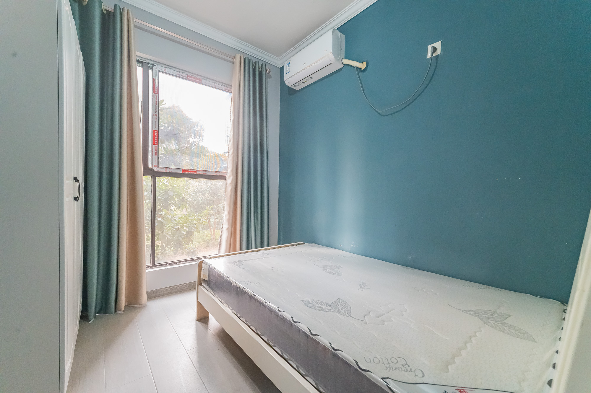 星湖湾二期高层  3室2厅1卫    72.0万 星湖湾二期高层  3室2厅1卫    72.0万卧室